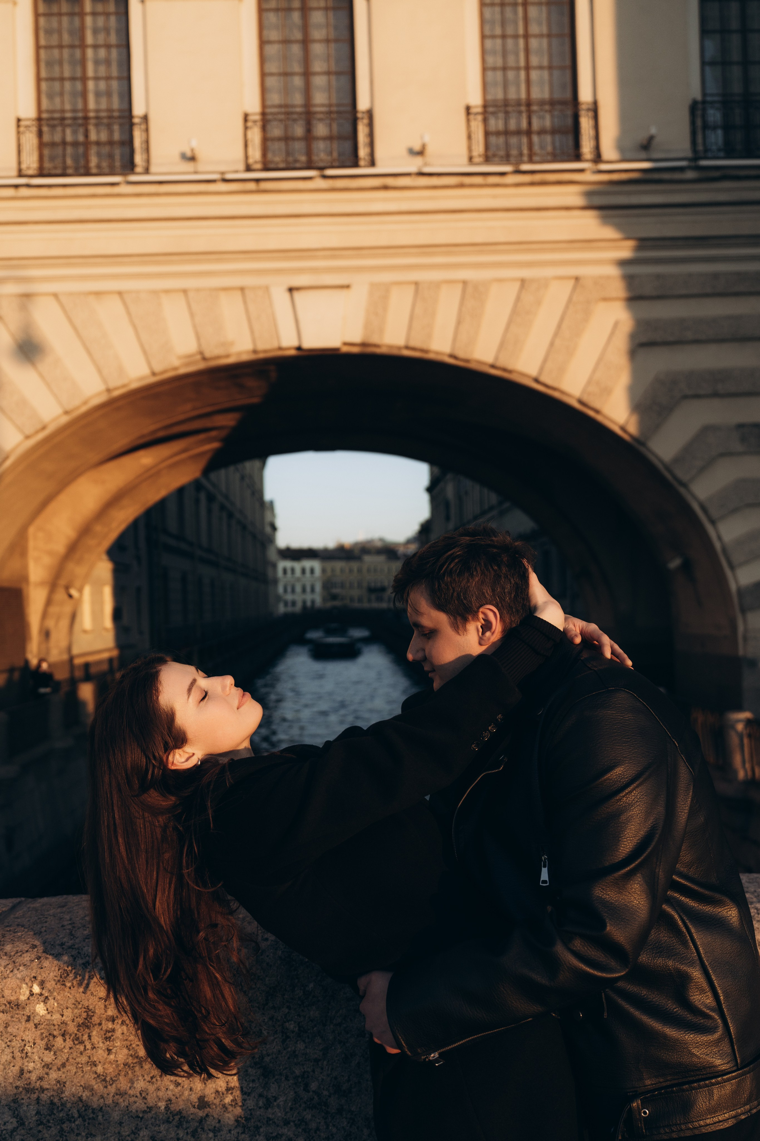 Лавстори прогулка в Санкт-Петербурге. Свадебный фотограф в Москве Анна Полушина