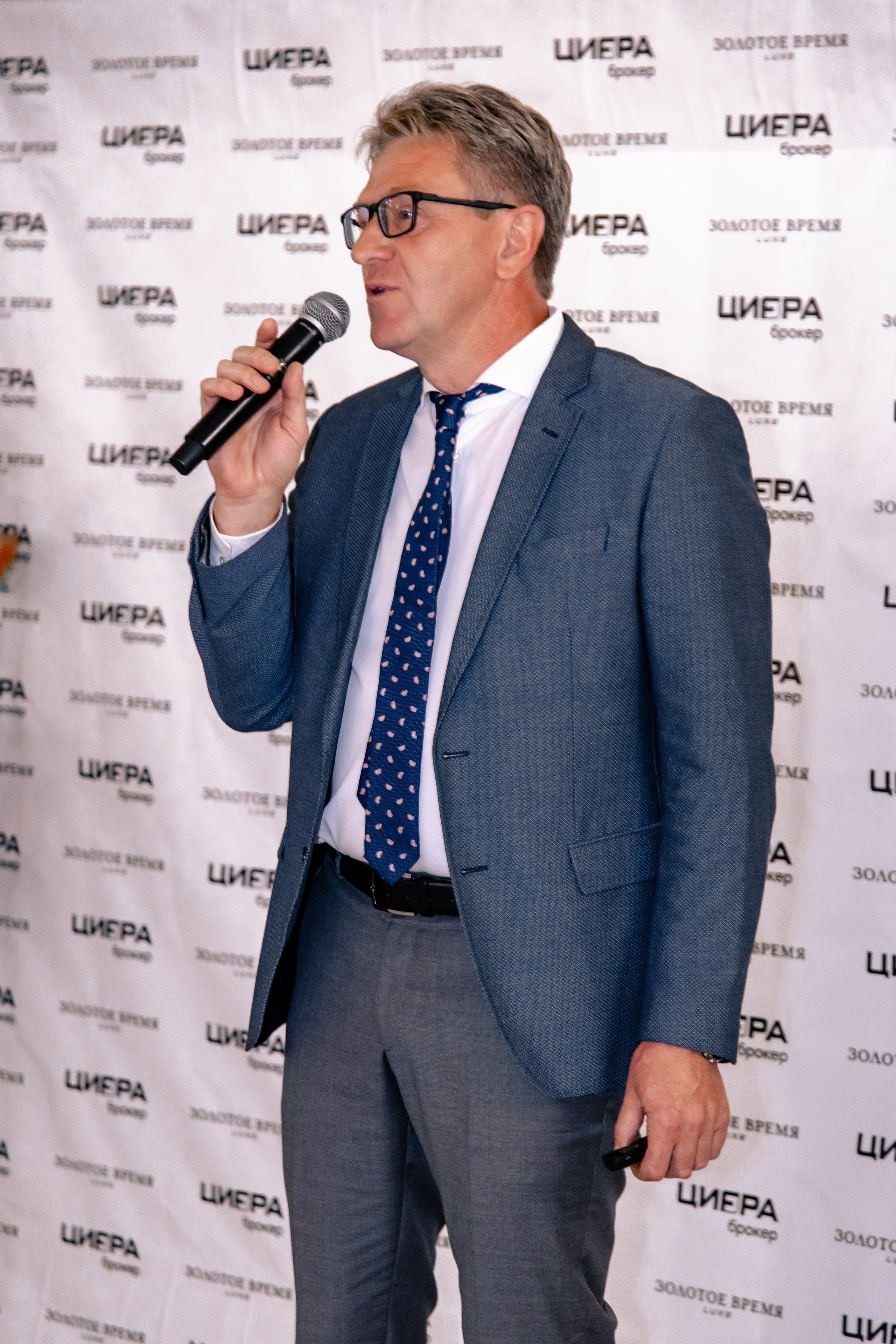 ЗОЛОТОЕ ВРЕМЯ LUXE. МЕДИА-РЕСУРС ХАБАРОВСК / Фотоотчеты / Репортажи / События