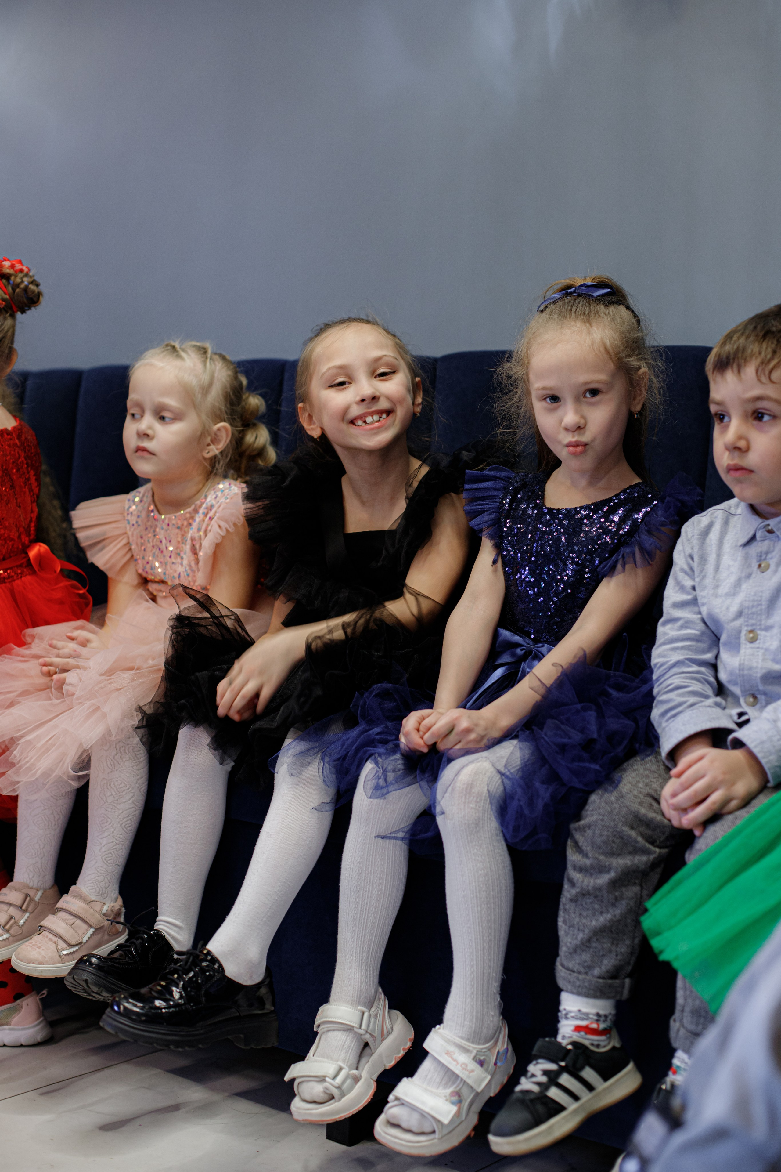 ASIA'S BIRTHDAY PARTY. Photokarish