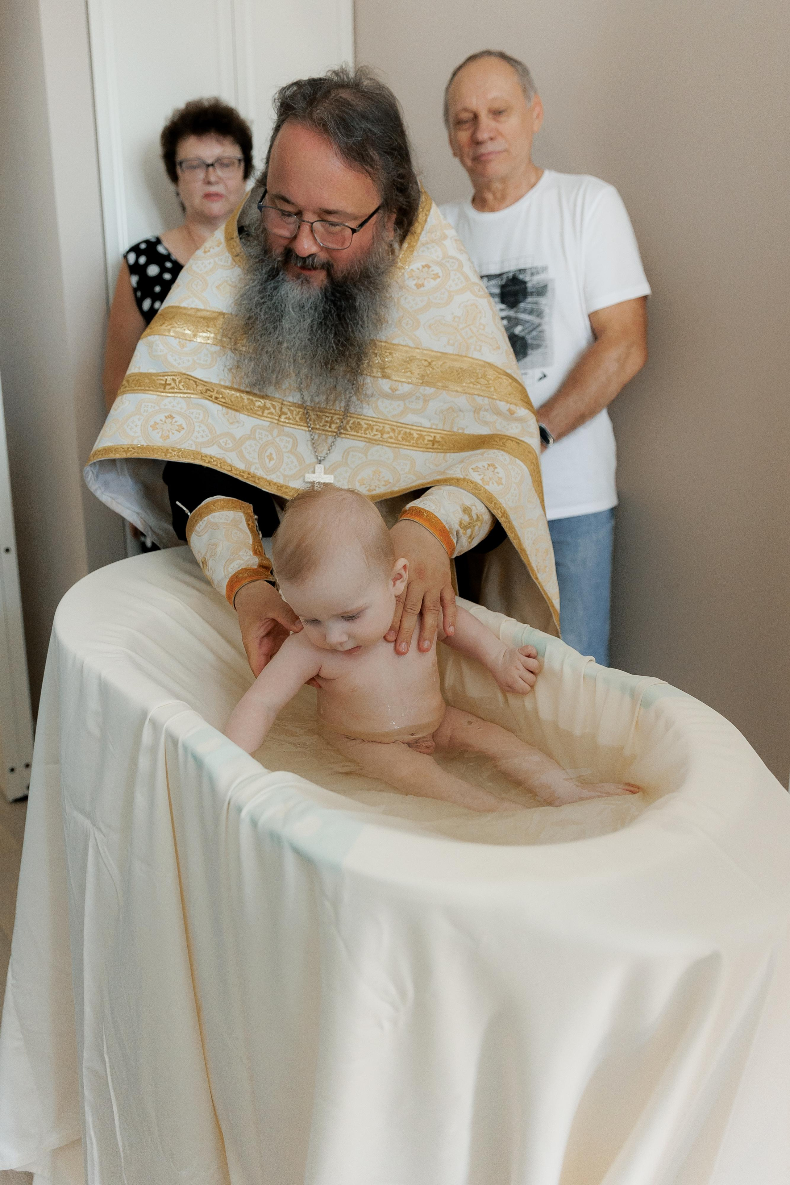 Елисей таинство крещения. Свадебный фотограф в Москве