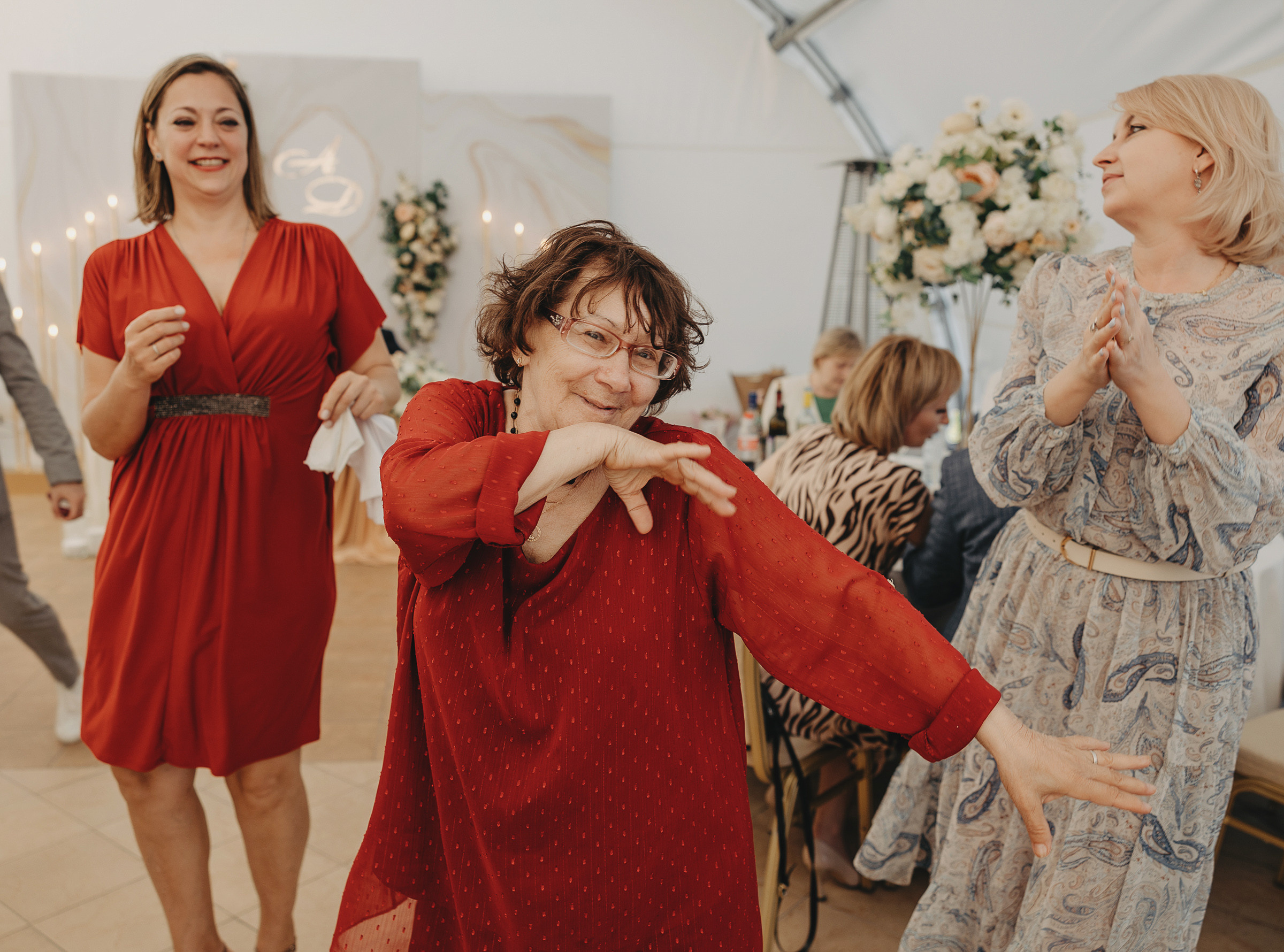 Саша и Даша. Свадебный фотограф и видеограф Дмитрий Горяченков