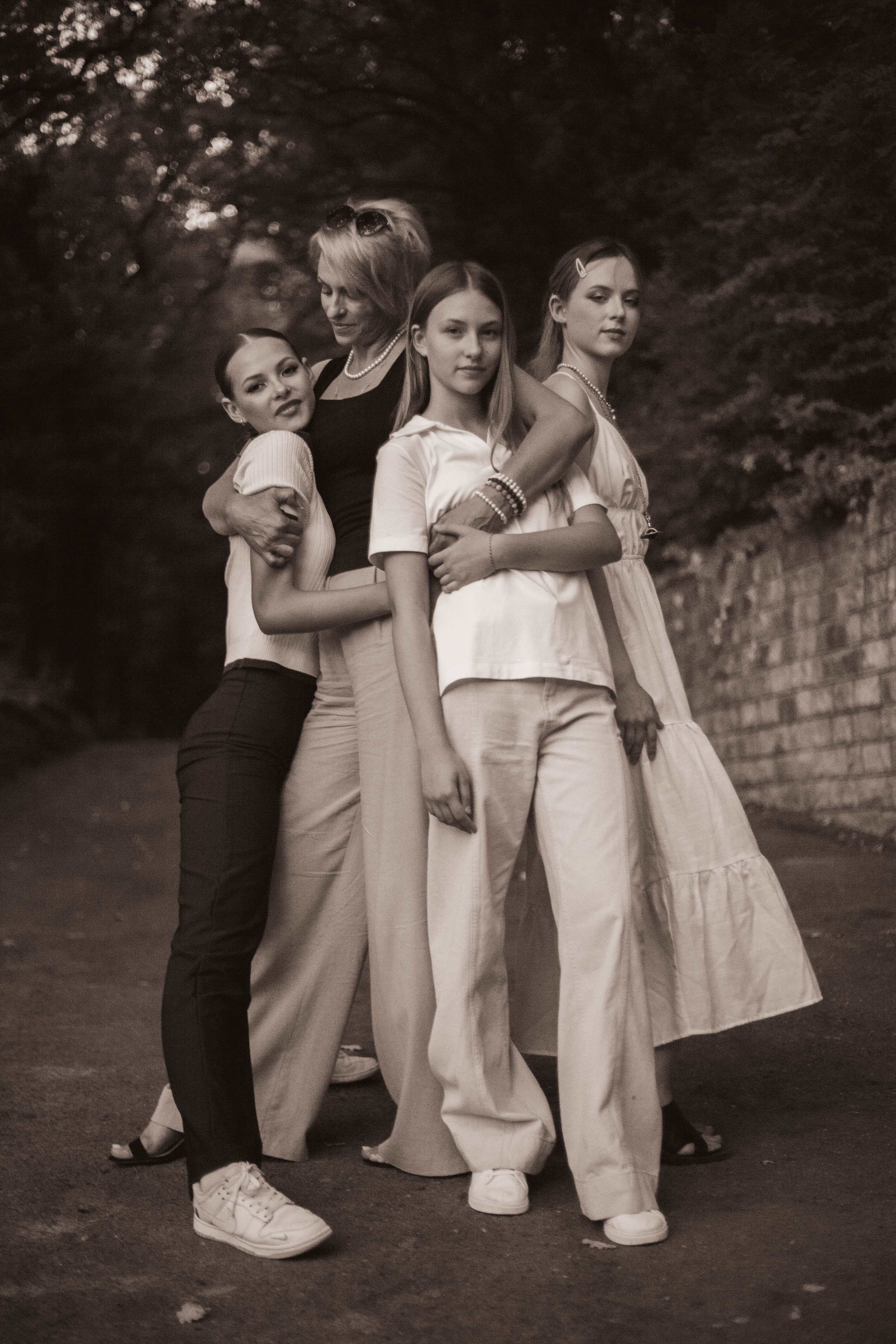 Абрау. Уличный фотограф Города N