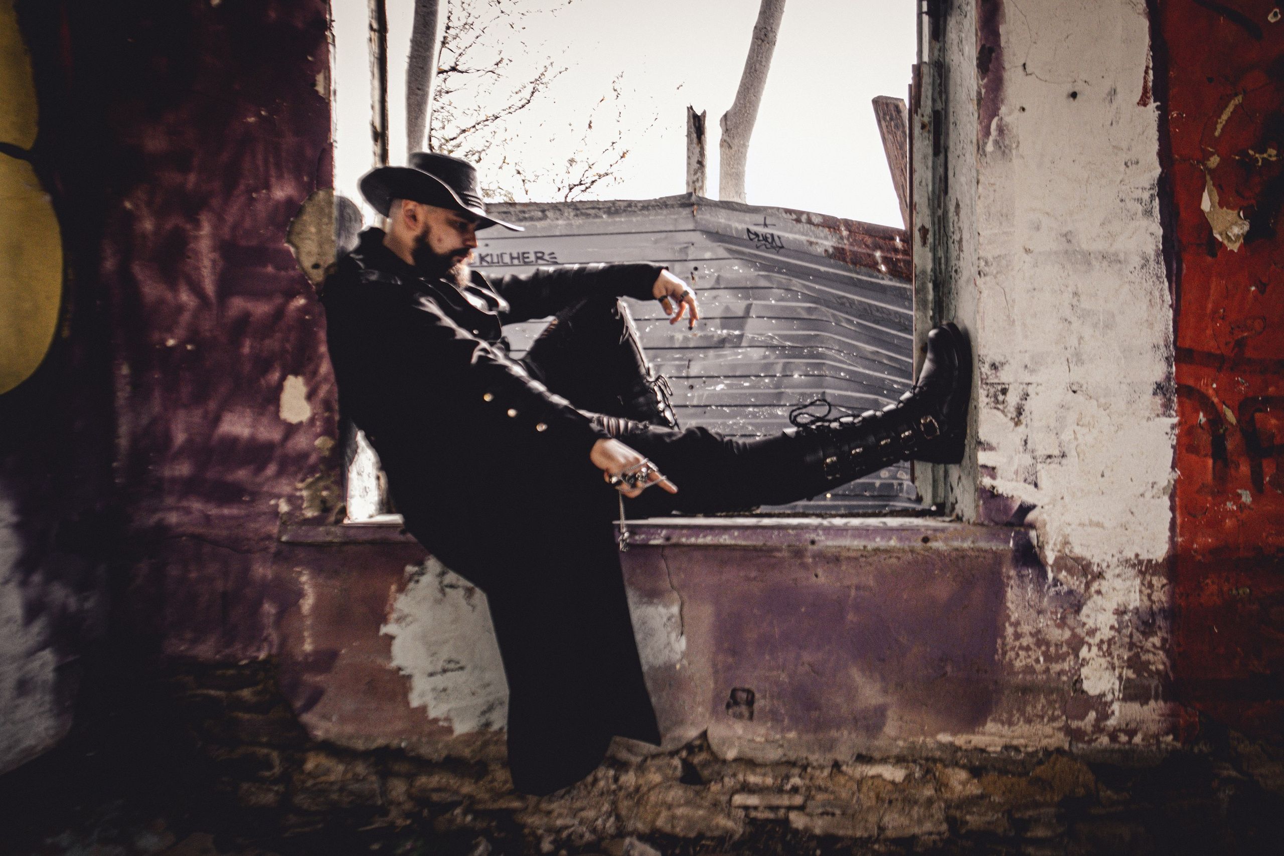 Заброшенная душа. Уличный фотограф Города N