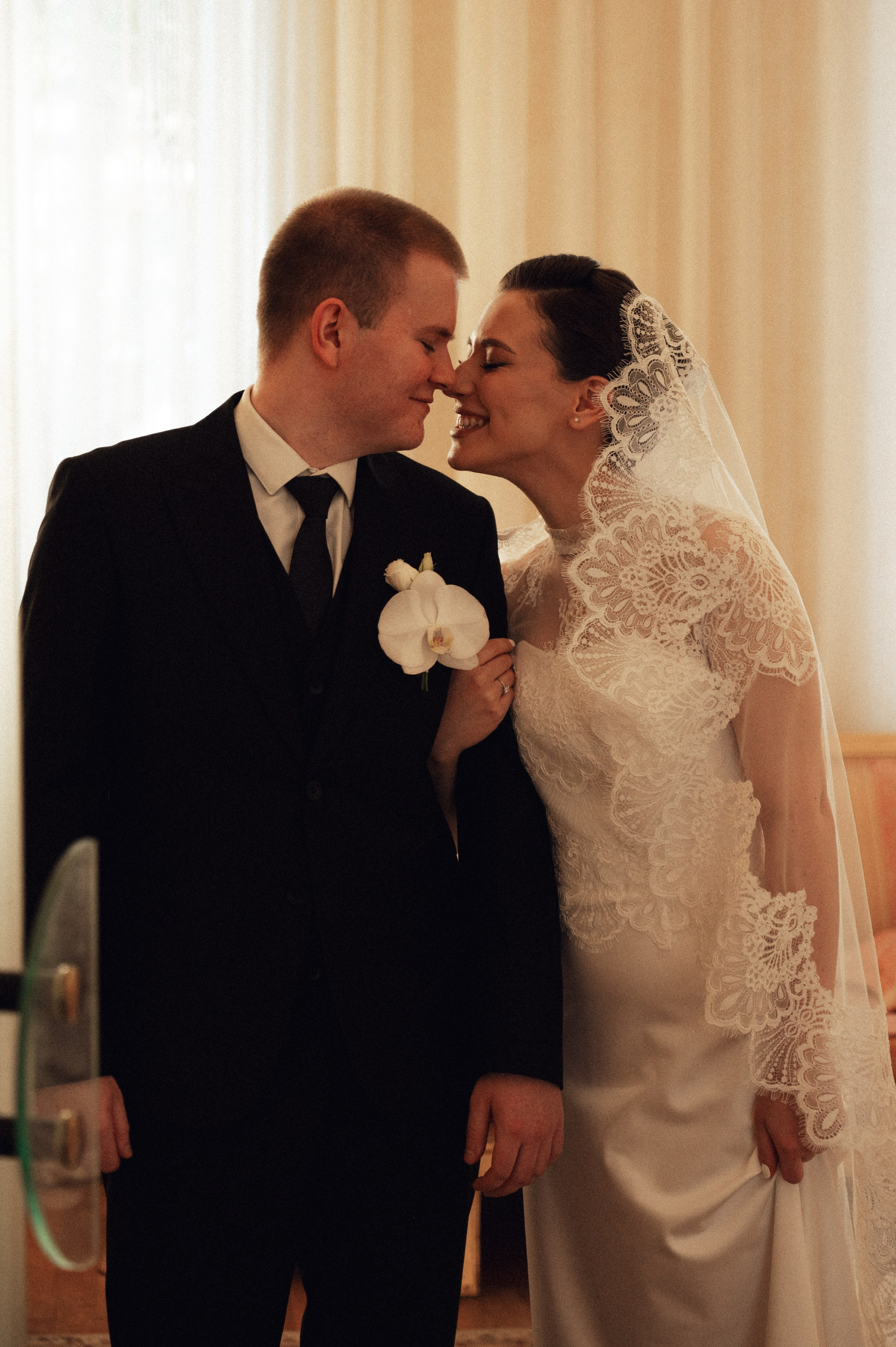 Роспись в кировском загсе и прогулка по пушкинской. Фотограф Алена Банько