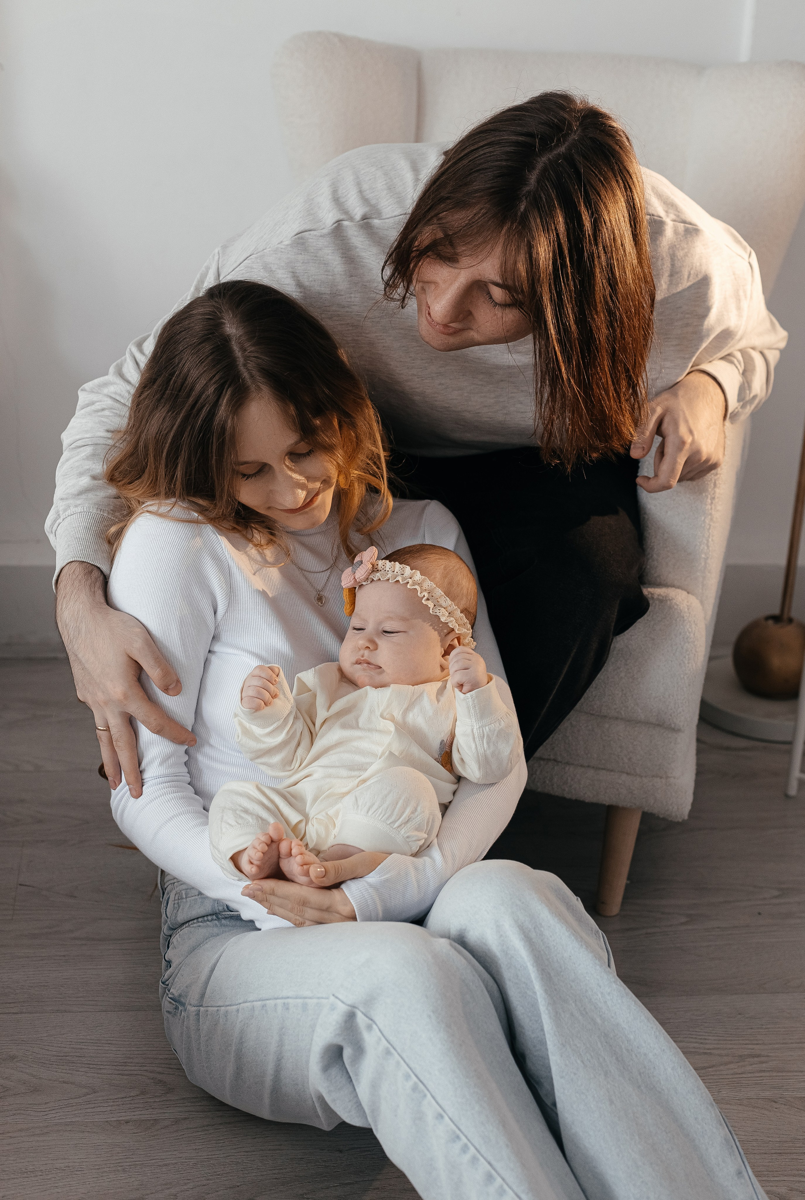 Зоя, Дима и Вика. Главная