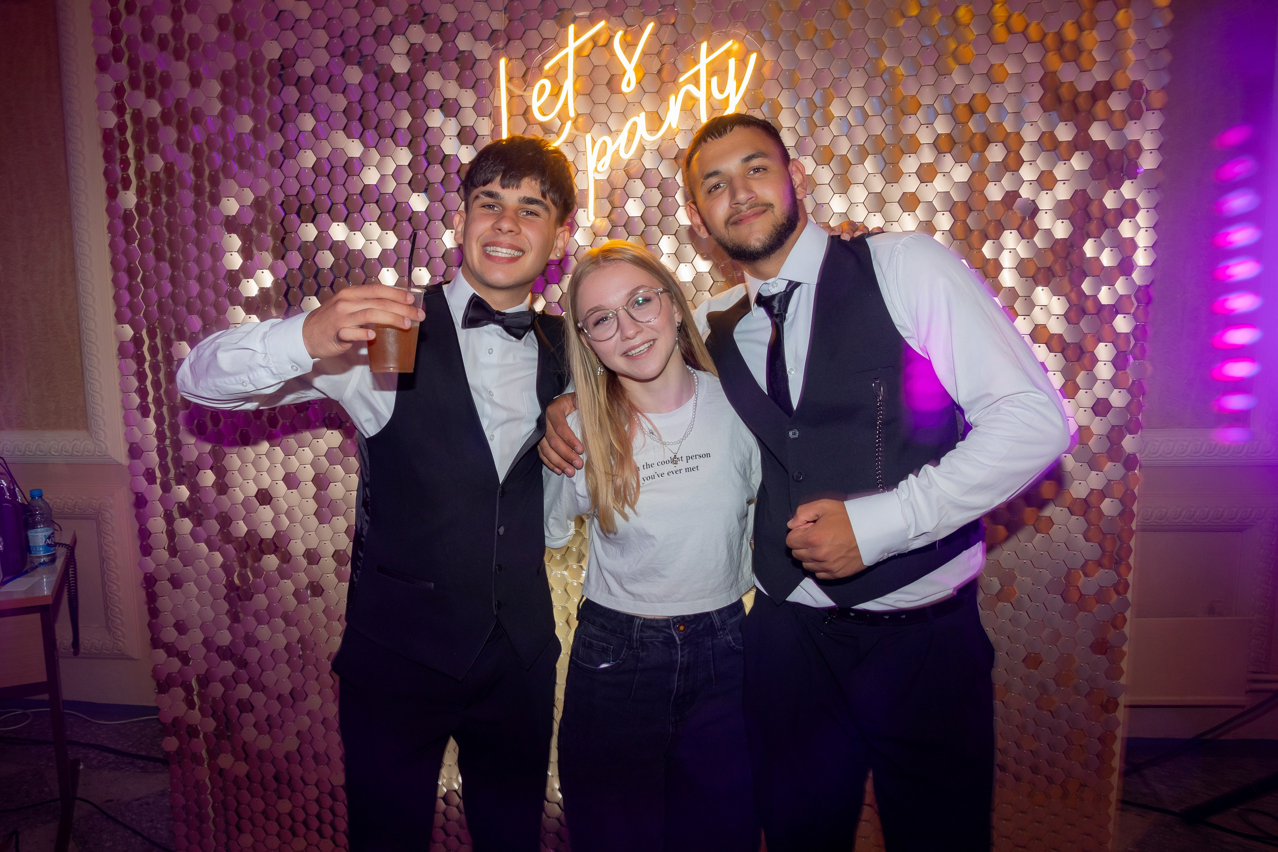 Школьный выпускной 2024 год в Соколе (Минск). Свадебный фотограф в Минске/Беларуси Сергей Спиридонов