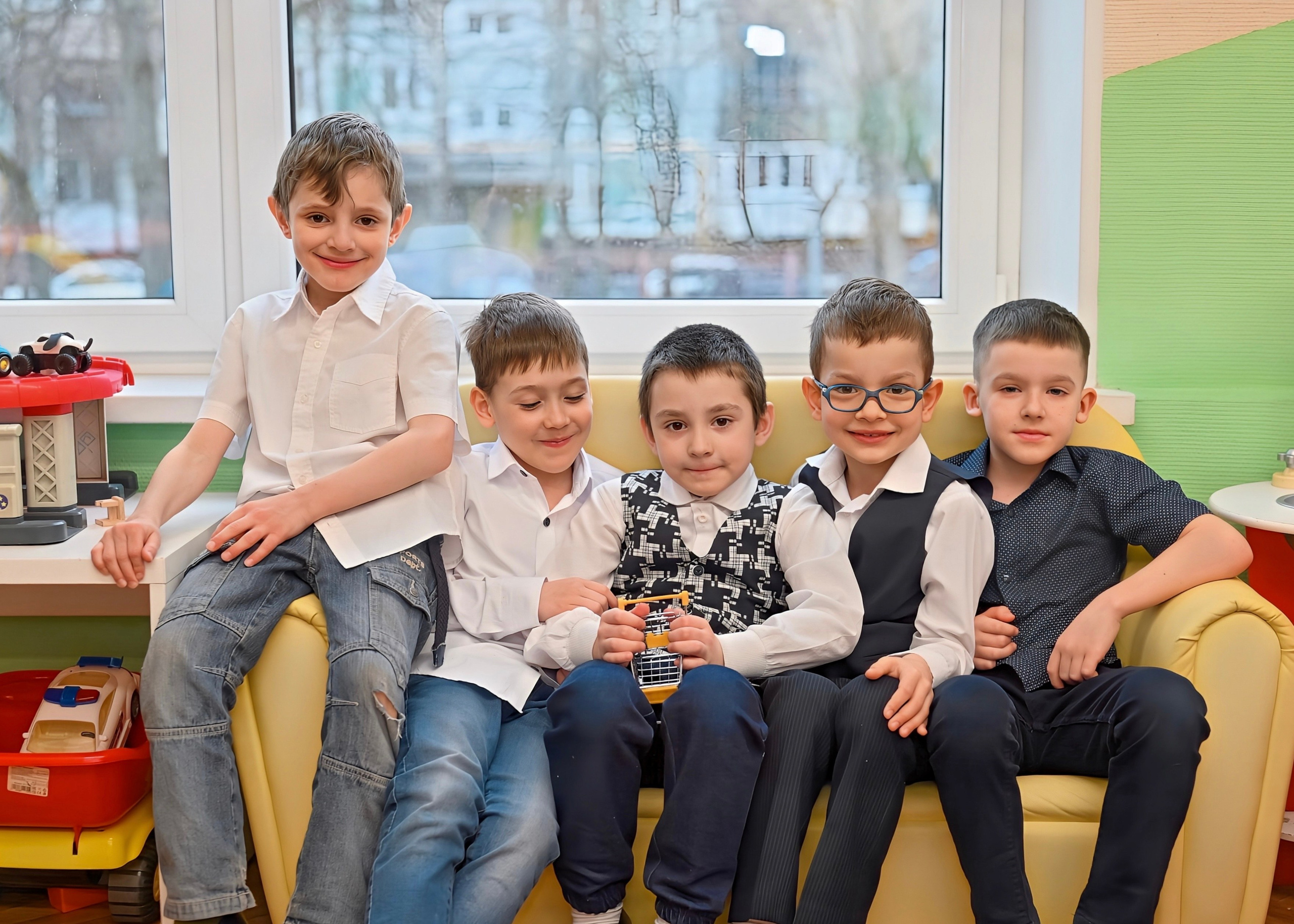 Праздник в группе Цветик семицветик. Семейный и детский фотограф Москва