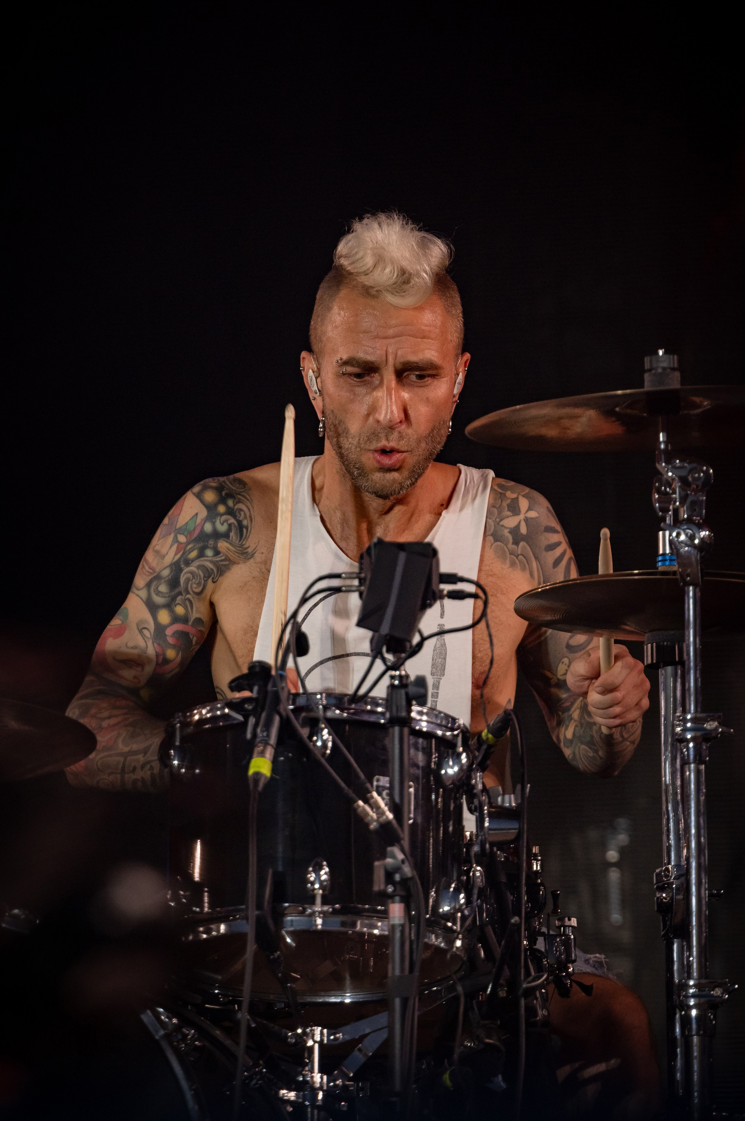 ROCK MUSIC. NE Cinema — backstage and reportage photography in cinema, music, Automotive and sport