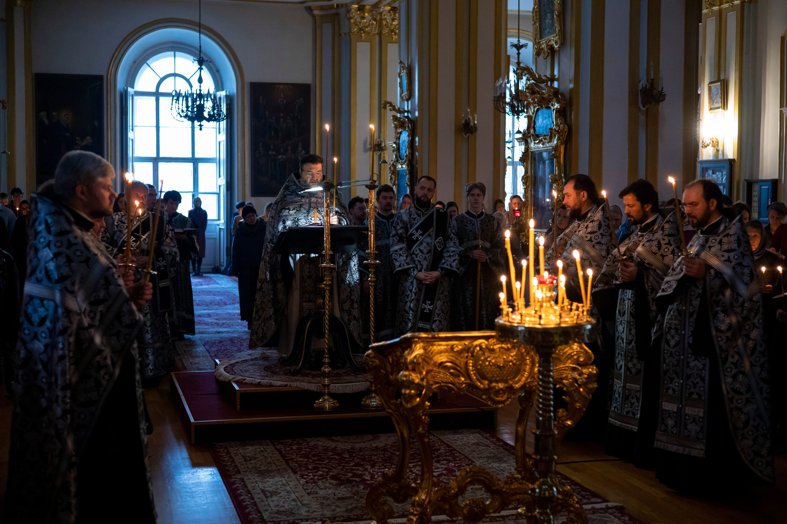 УТРЕНЯ ВЕЛИКОГО ПЯТКА. НИКОЛО-БОГОЯВЛЕНСКИЙ МОРСКОЙ СОБОР