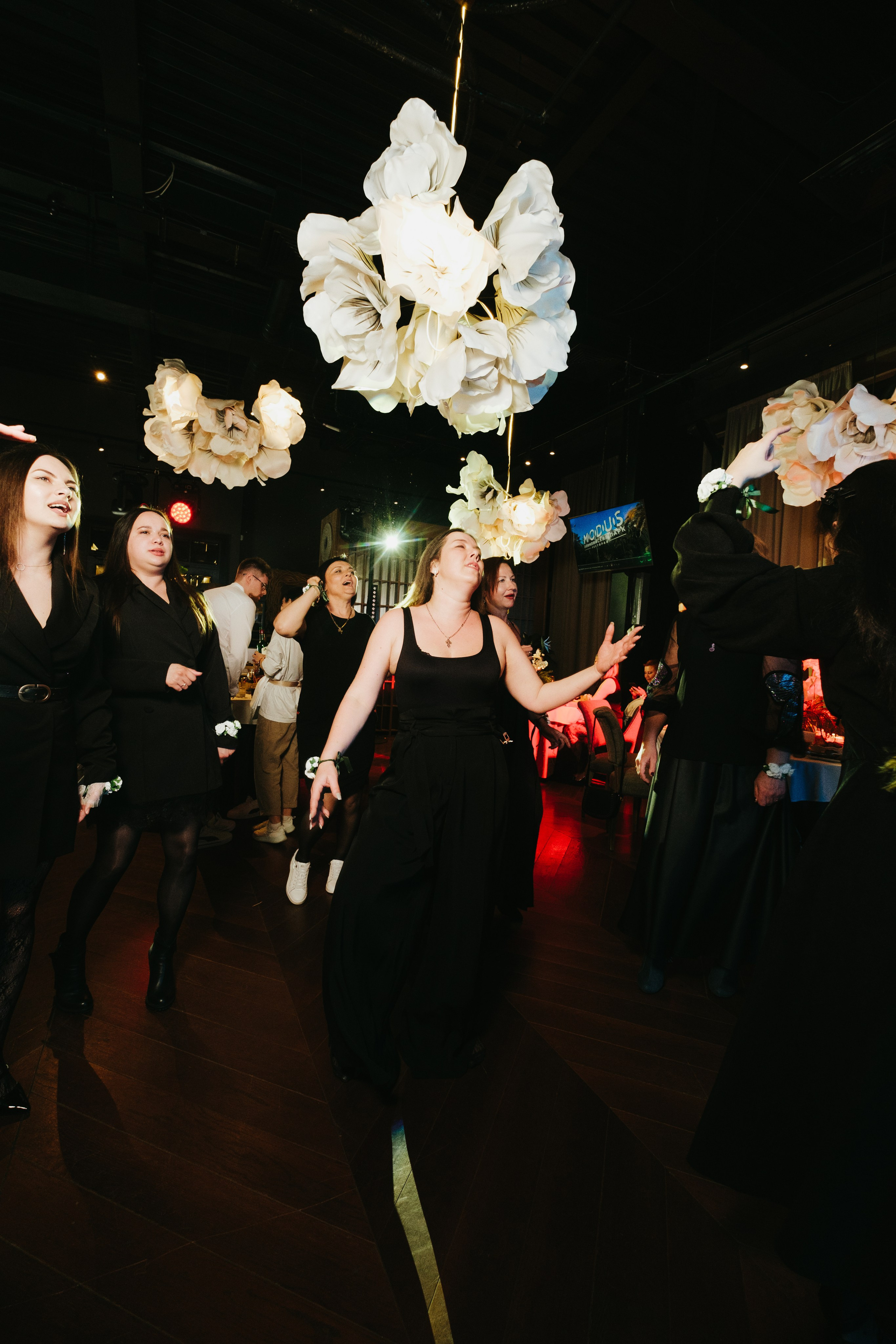 Корпоратив в Сириусу (Адлер) 10 лет компании. Свадебный фотограф Денис Ожигин в Краснодаре и крае. Эмоциональная и стильная съемка вашего дня