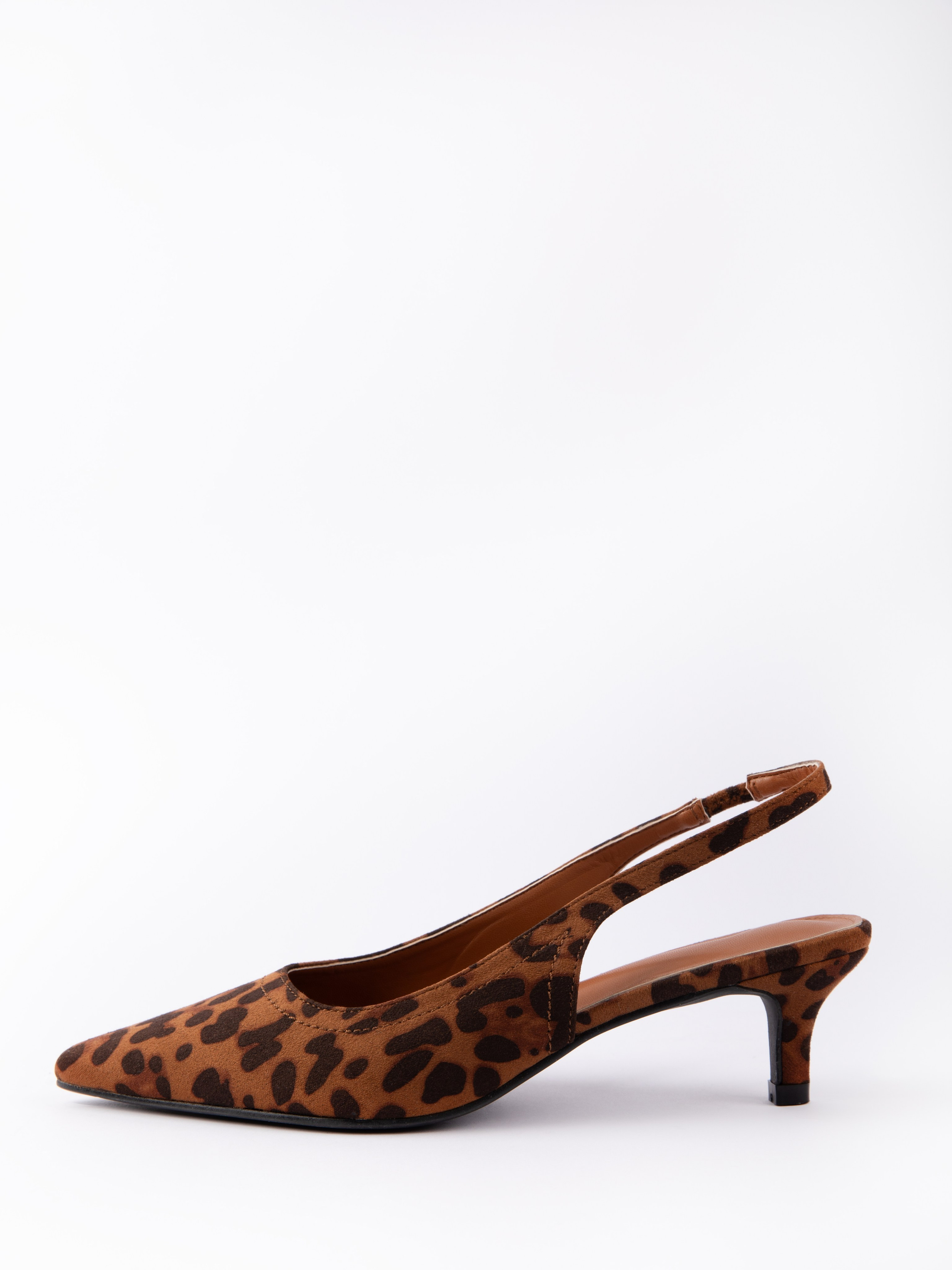 Фотостудия предметной и модельной съёмки для маркетплейсов