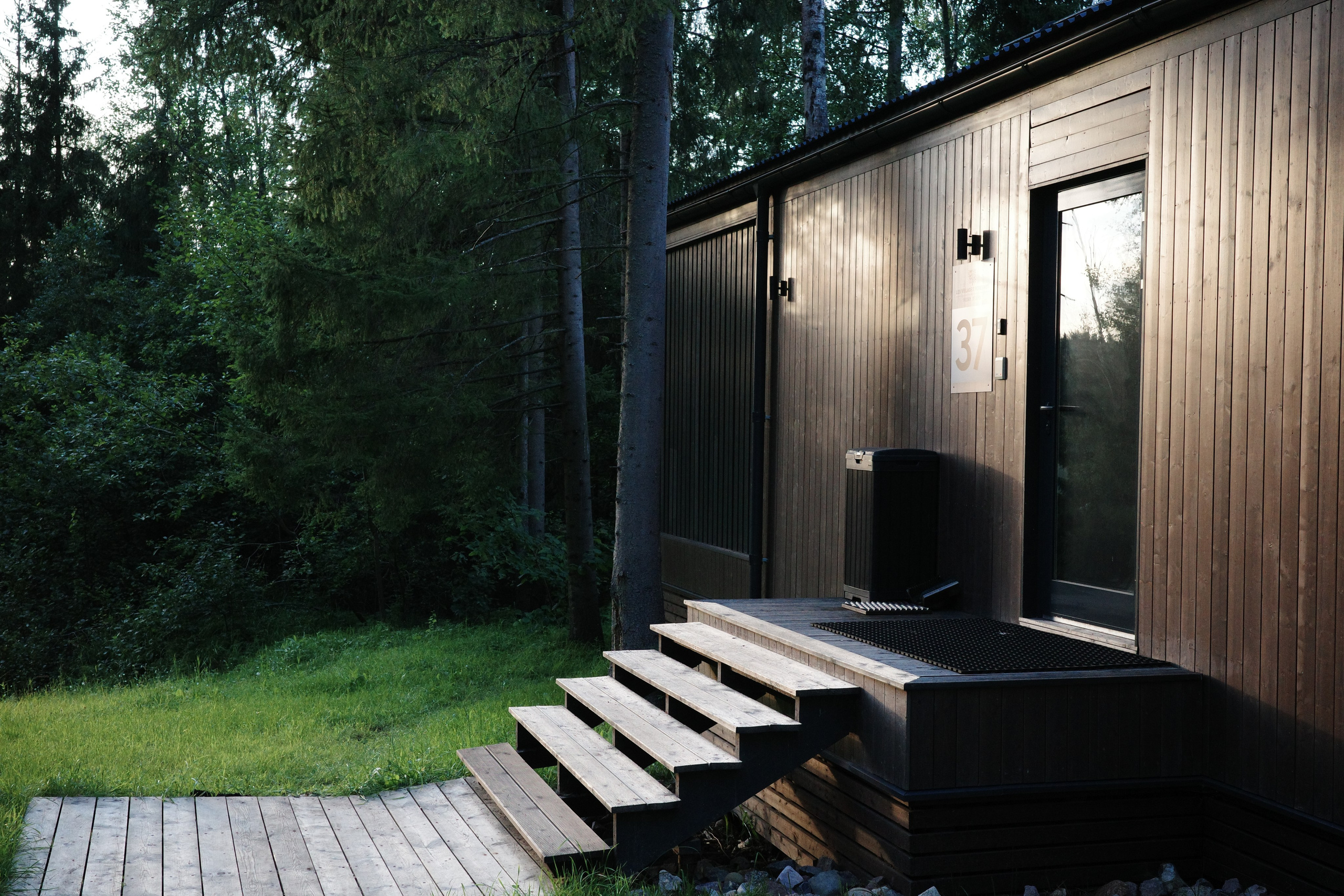 #41: Пересвет / август 2025. Проект «Фотокладовка»: блог уличной фотографии в формате street photo