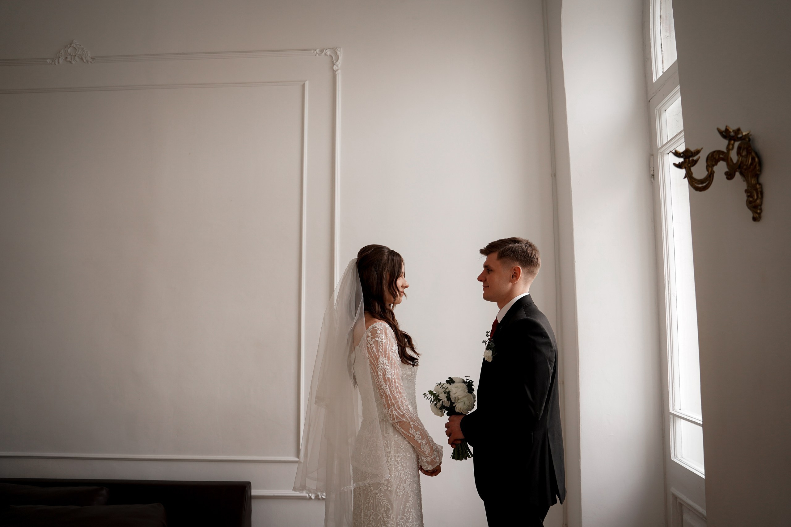 Свадебная фотосъёмка в студии «Флакон» Ростов-на-Дону. Фотограф Алёна Чеботова. Свадебный фотограф в Ростове-на-Дону. Таинство Крещения и Венчания, семейные фотосессии. Алёна Чёботова