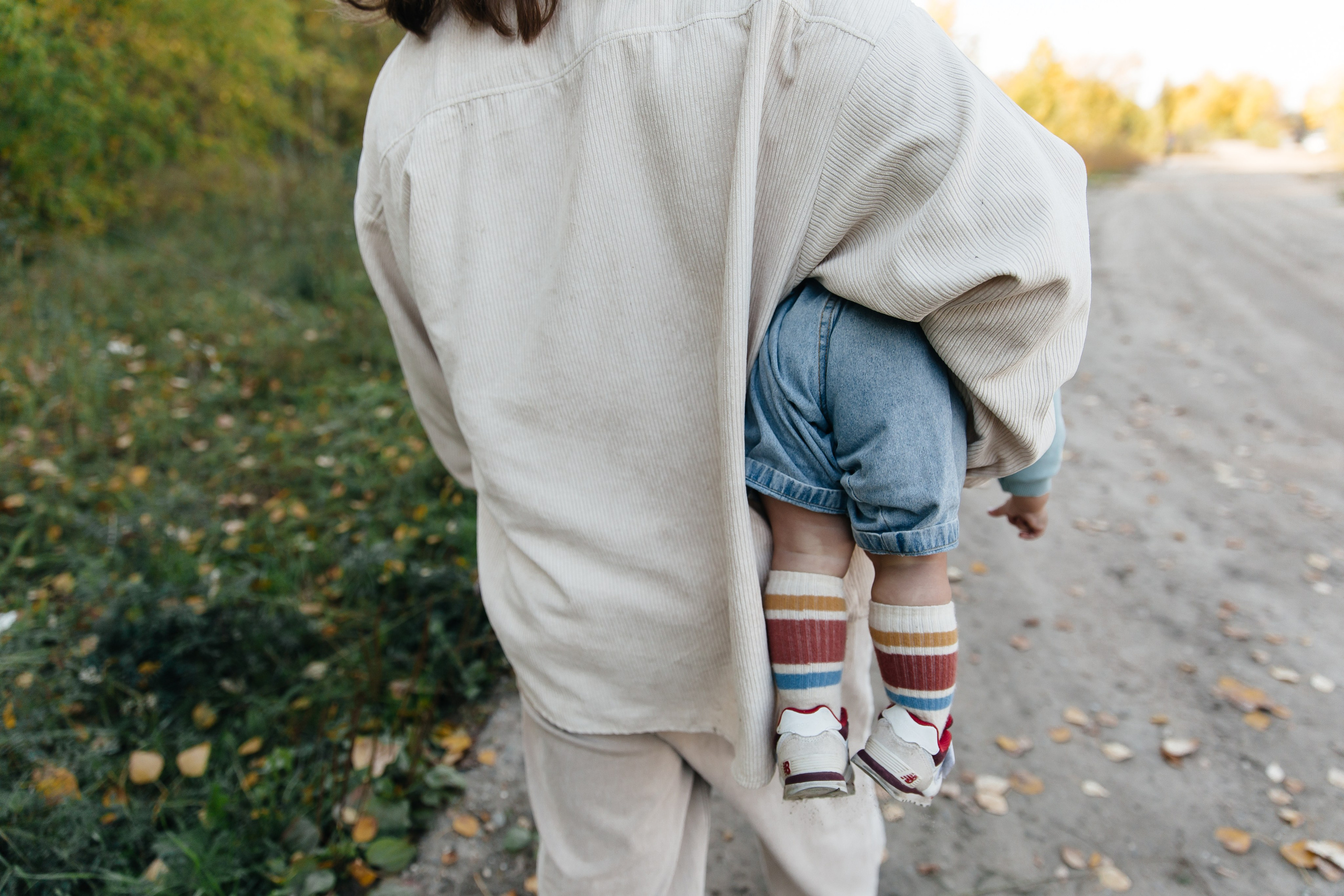 Выманивает из квартир природа нас на выходные. Осенний лес — особый мир. Ведут тропинки потайные…. Душевный фотограф Ваших самых ярких событий Марина Погребняк