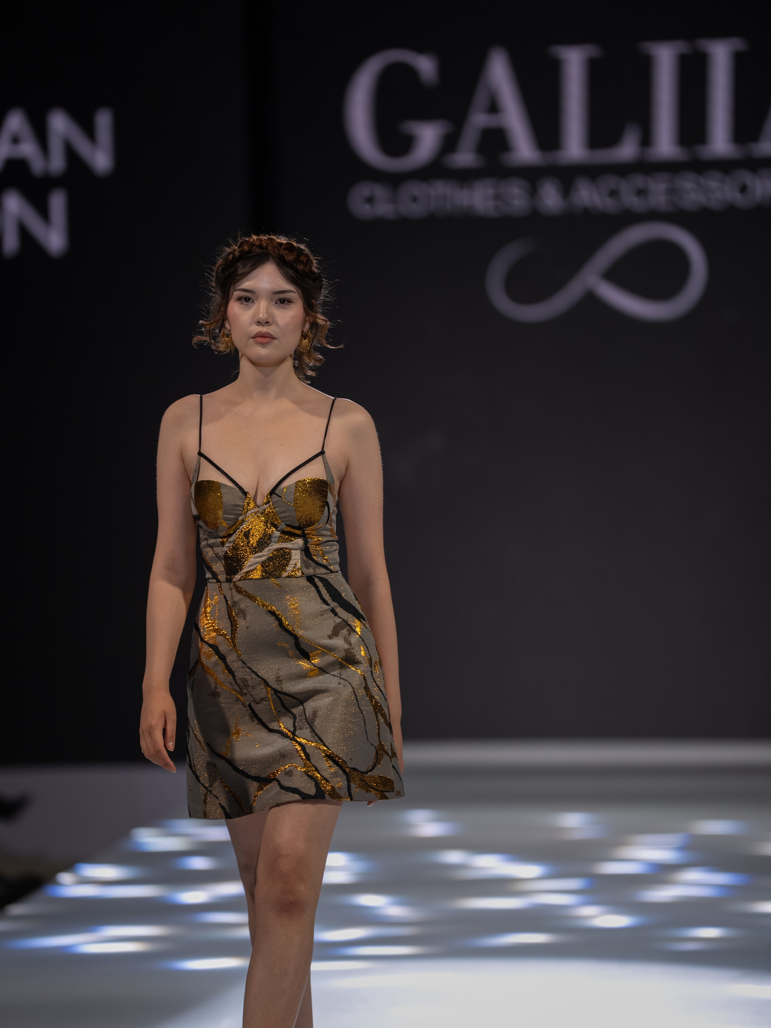 EURASIAN FASHION WEEK Galia. Сайт Алматинского НЮ АРТ, будуар и фэшн фотографа Дениса Карпенко