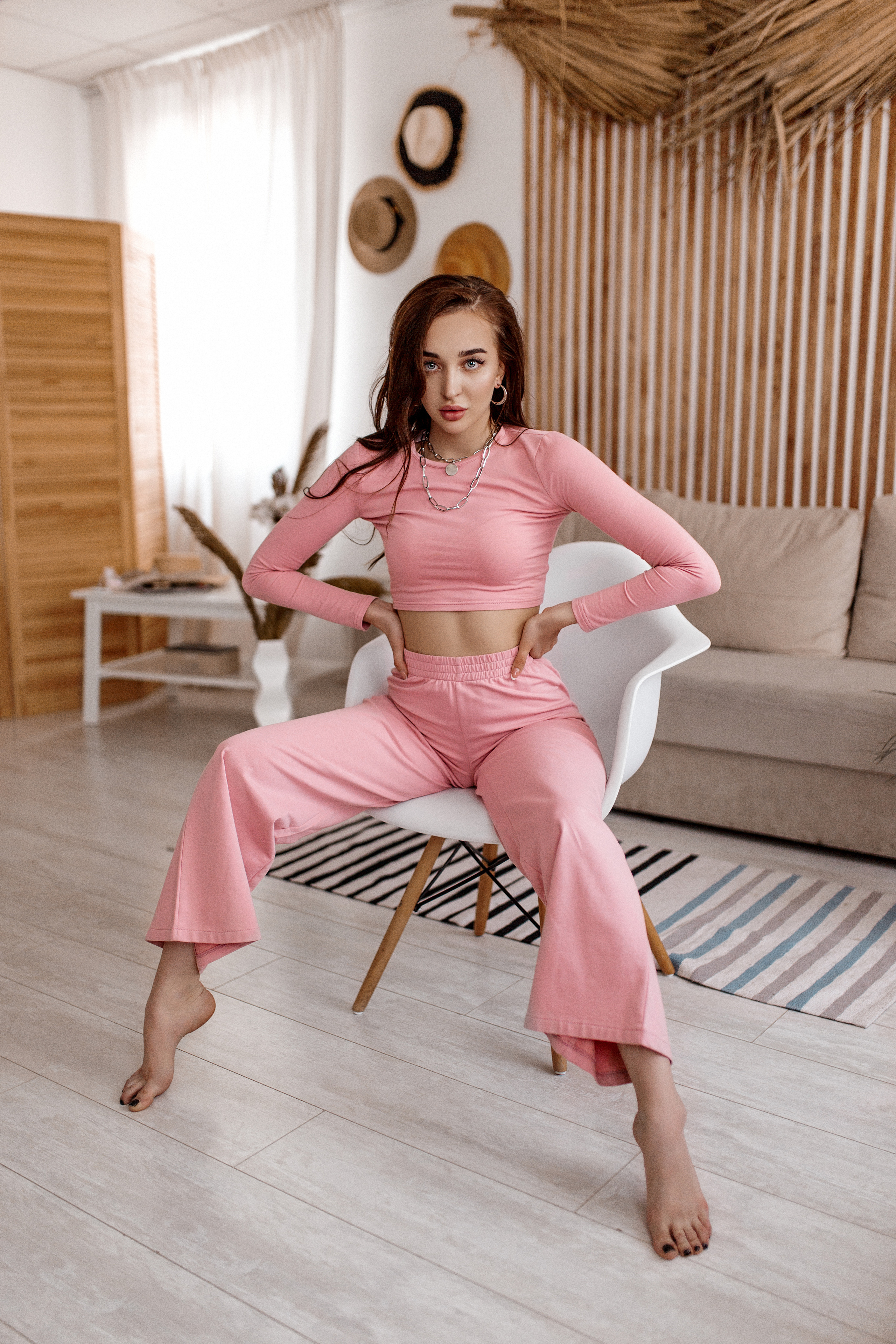 Рекламные съемки брендов. Fashion и контент-фотограф в Москве Антон Попелнуха