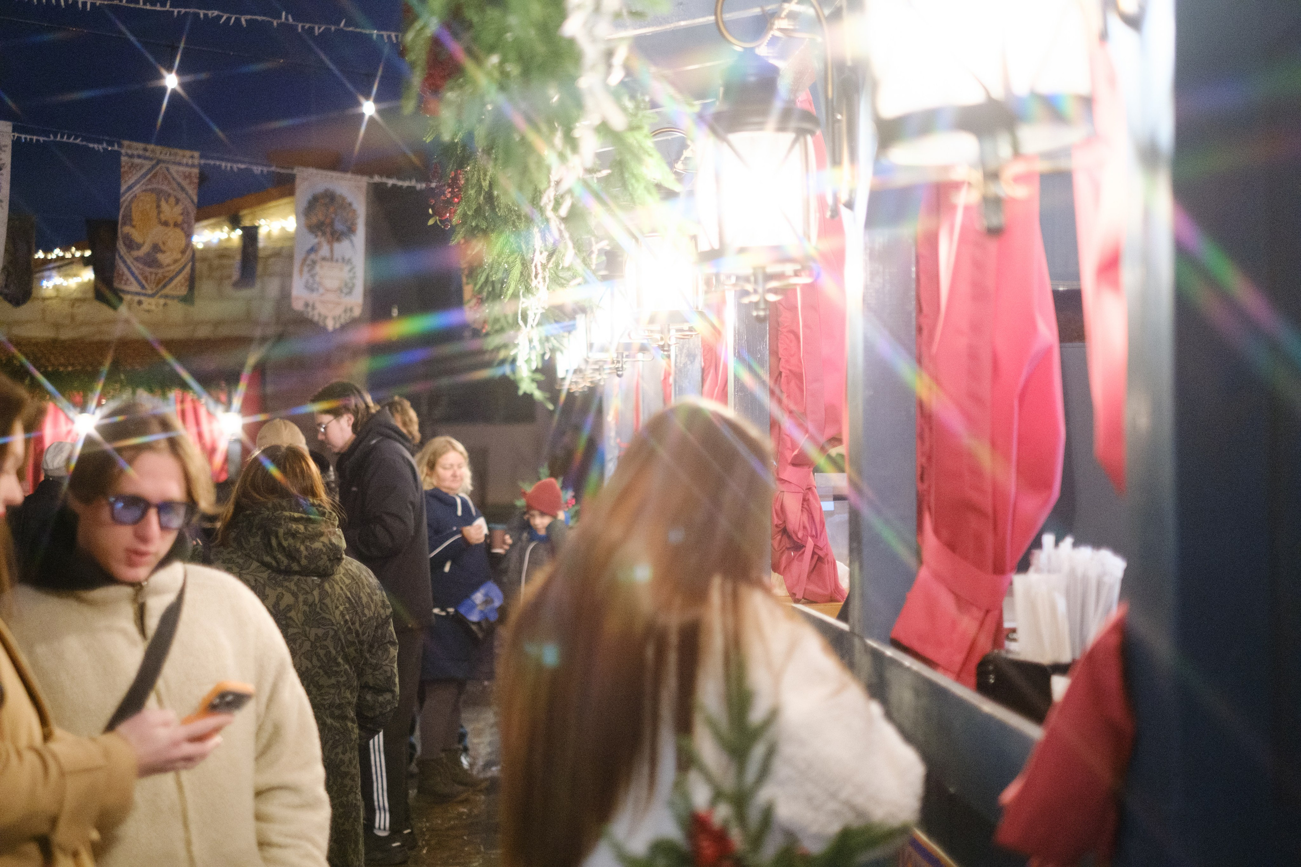 Новогодний репортаж из парка «Новый Херсонес» | Фотограф Илья Желдак. Профессиональная фотосъемка в Крыму. Натуральные эмоции и живые кадры. Забронируйте дату прямо сейчас!