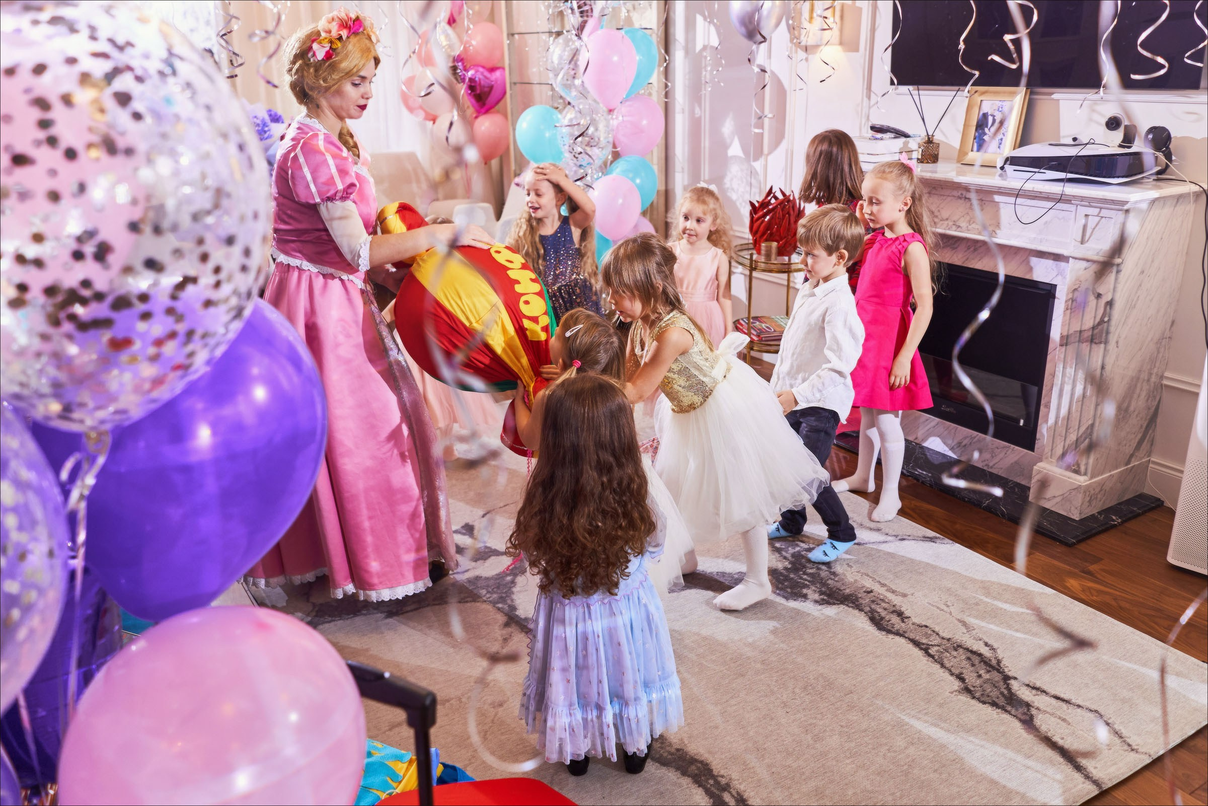 Маленький праздник для сестер;). Фотограф в Москве Нафиков Руслан. Репортажная съемка, Портрет