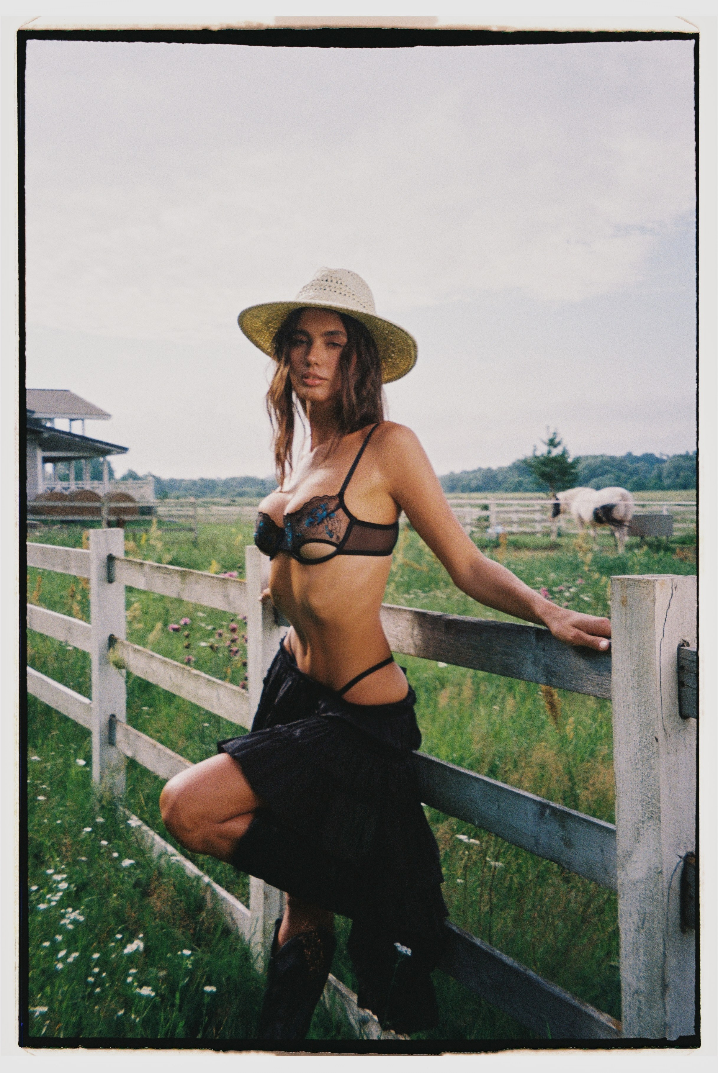 FILM FOR DELARISE | SUMMER CAMPAIGN. Главная