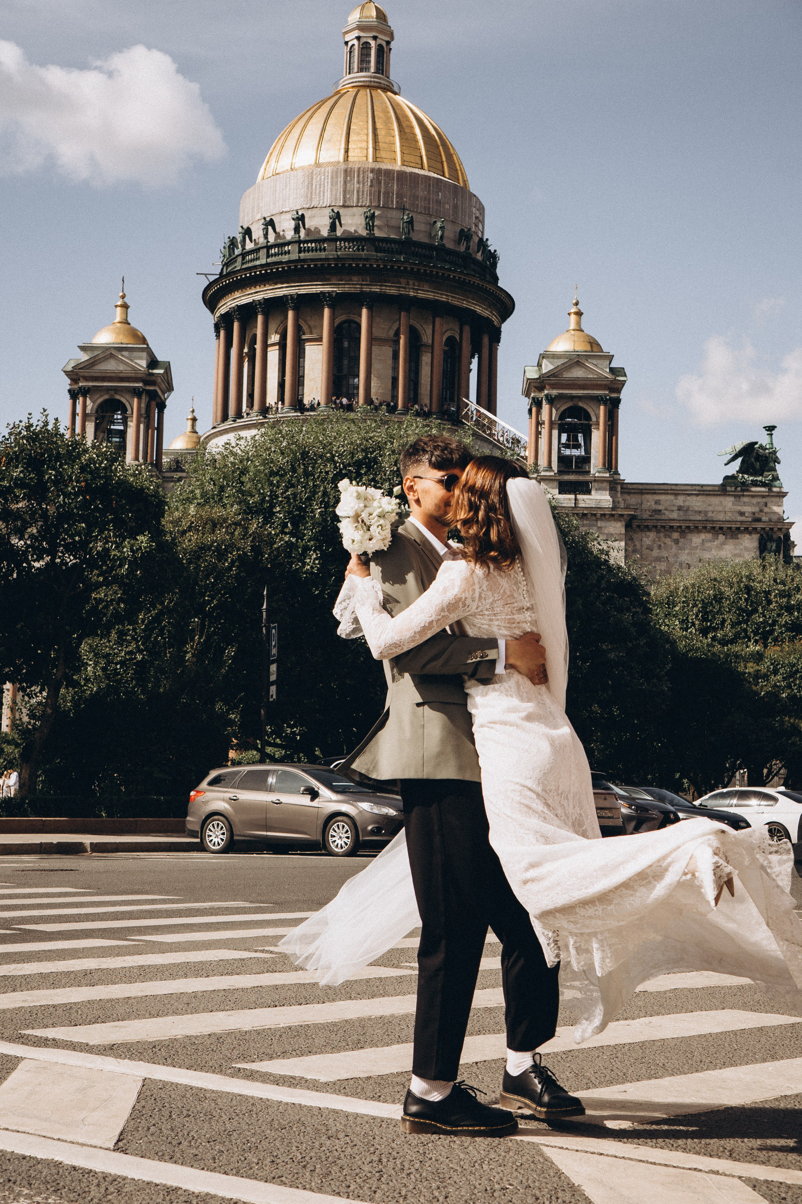 СВАДЕБНАЯ ПРОГУЛКА ВОЗЕ ИСАИКЕВСКОГО СОБОРА АСТОРИИ И ЗАКОНОДАЛЕТНОГО СОБРАНИЯ. Профессиональный фотограф, Санкт-Петербург — Виктория Богомолова