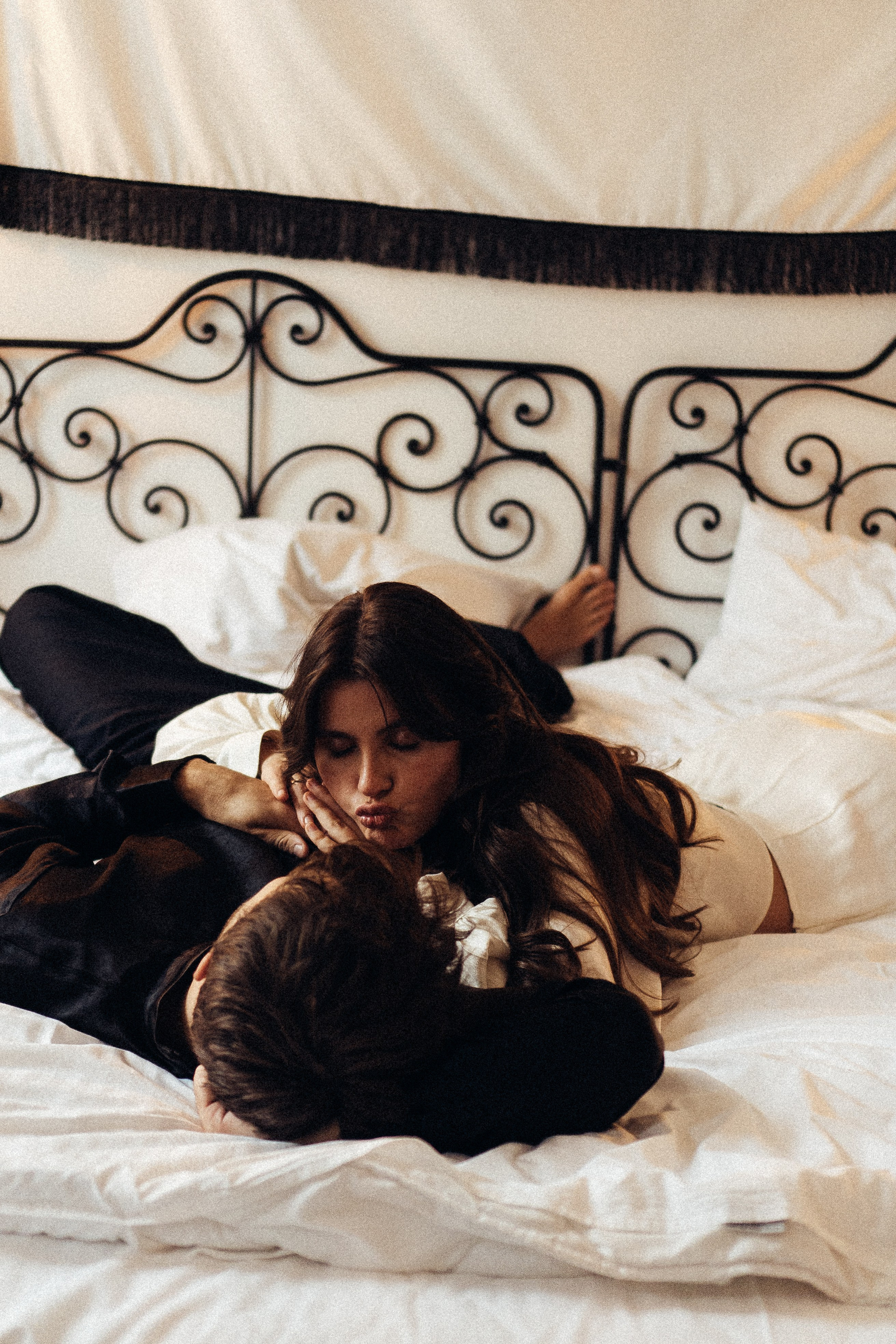 УТРО ЖЕНИХА И НЕВЕСТЫ В ПИТЕРСКОЙ КВАРТИРЕ И СЬЕМКА С СВАДЕБНЫХ ОБРАЗАХ. Профессиональный фотограф, Санкт-Петербург — Виктория Богомолова