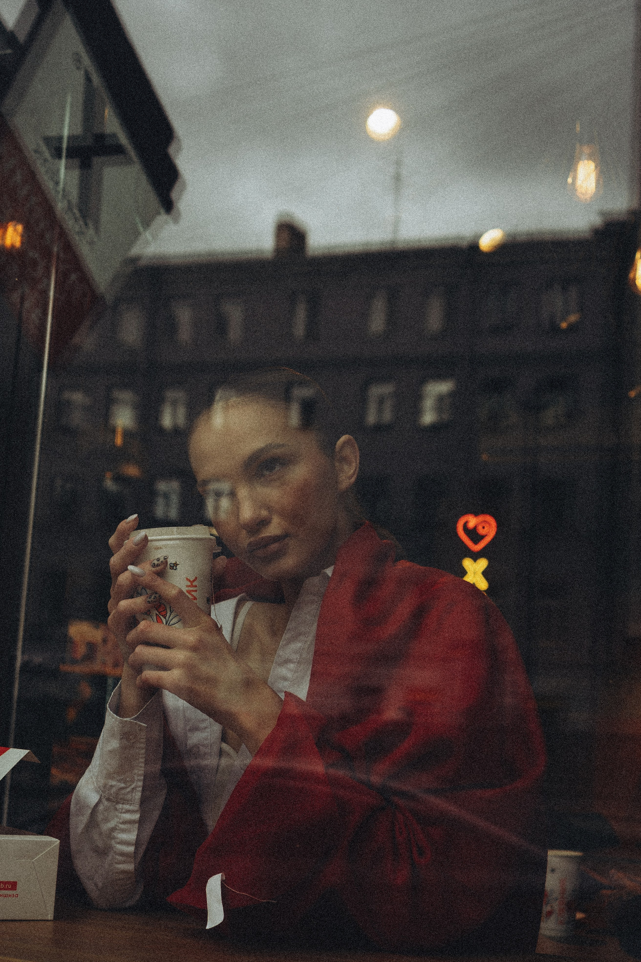 МЫ ГУЛЯЛИ ПРО КРЫШАМ ПИТЕРА. Профессиональный фотограф, Санкт-Петербург — Виктория Богомолова