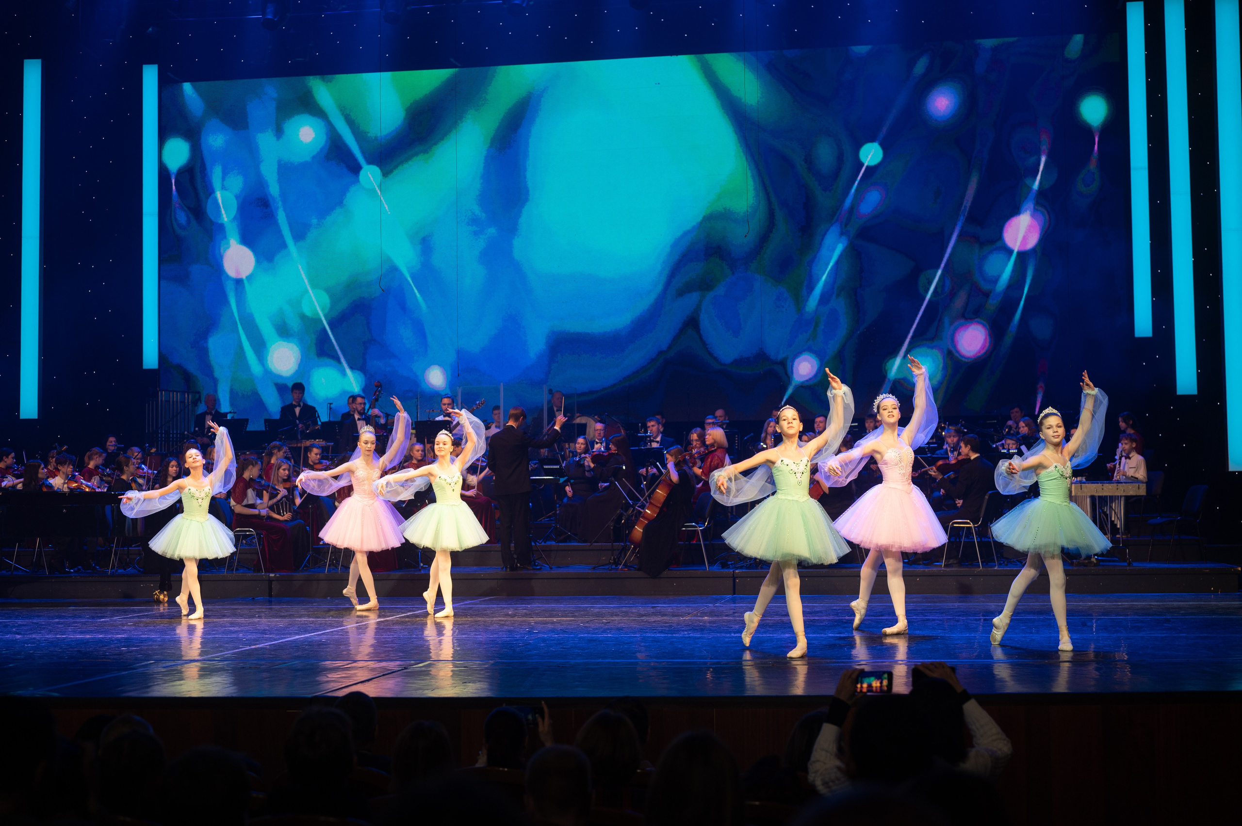 Отчетный концерт ДШИ «Гармония» «Зимняя гармония». Фотограф новорожденных, семейный детский в Тюмени Татьяна Морозова