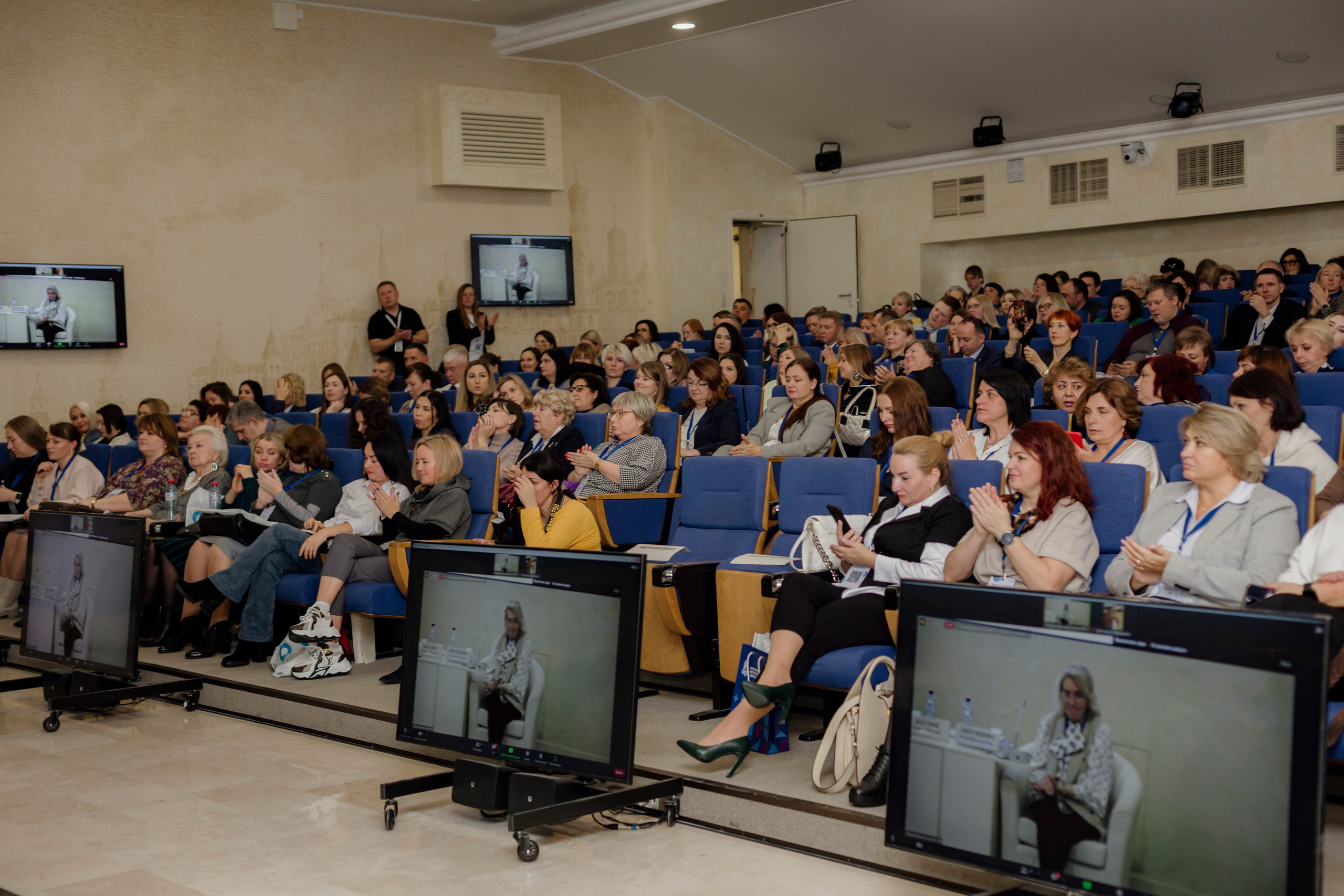 Опора России- форум Частное Образование. Деловая и Бизнес съемка в  Москве Инесса Грушко