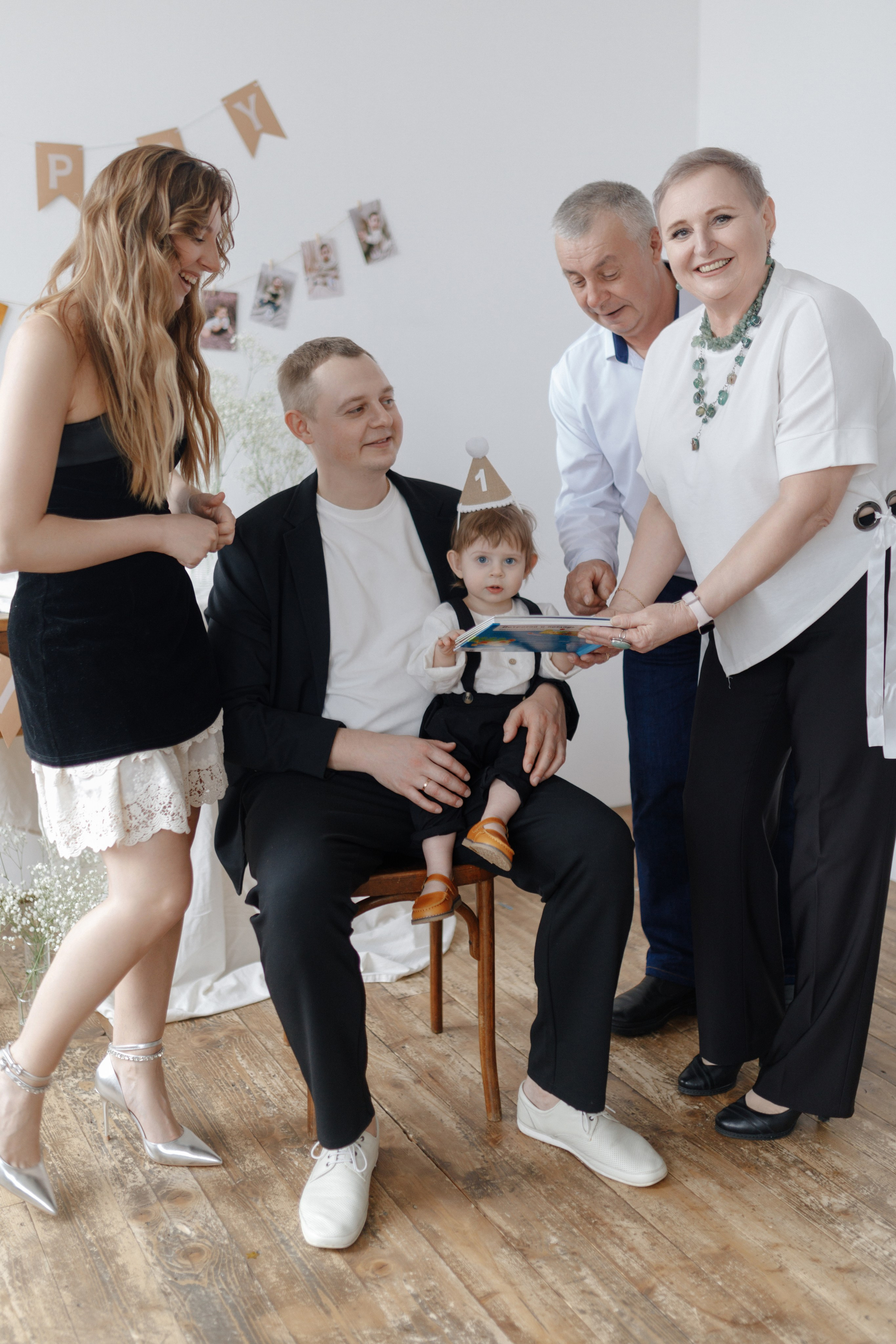 Арсению Годик. Главная