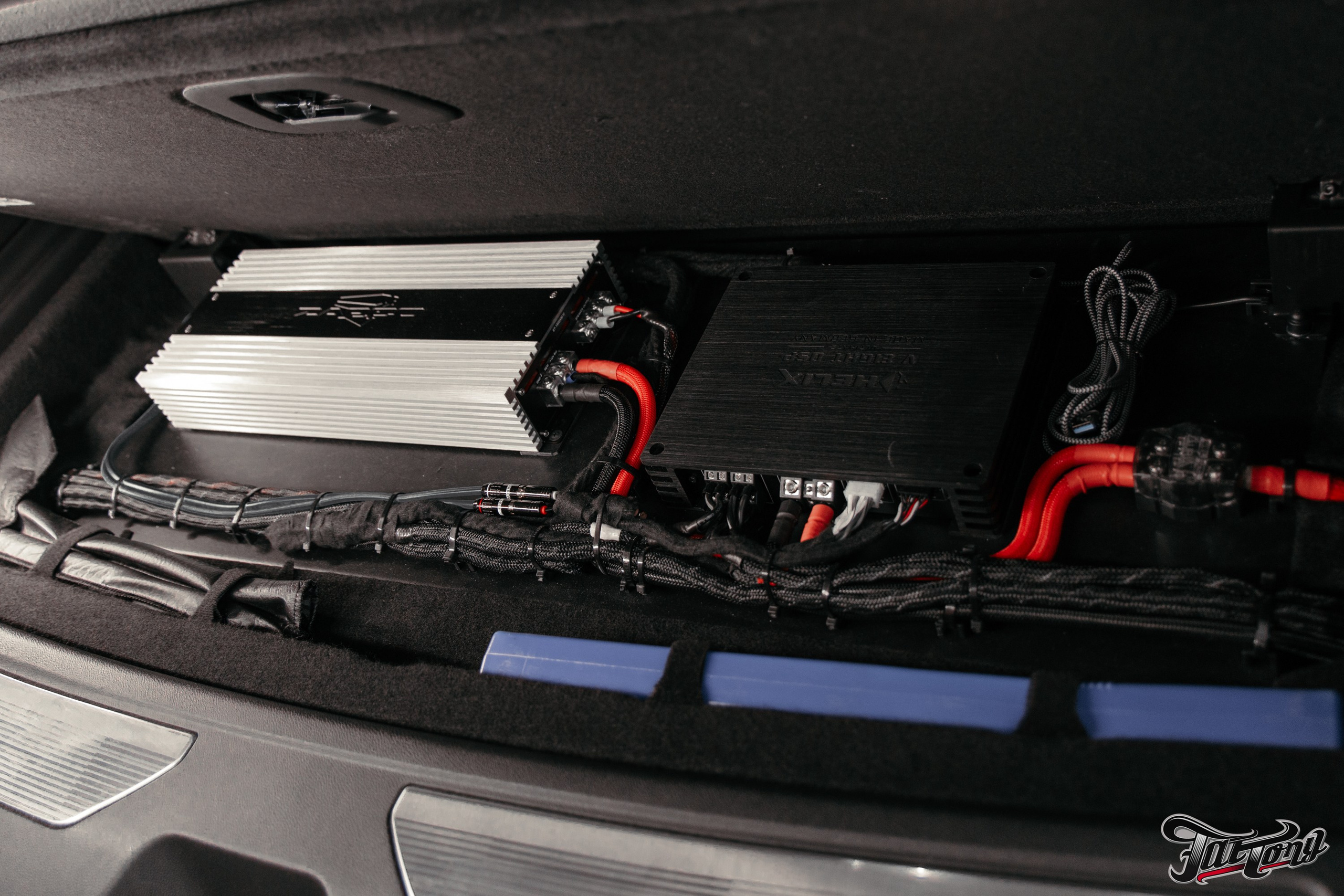 Cadillac escalade акустическая система и изготовление сабвуфера. DeLorein