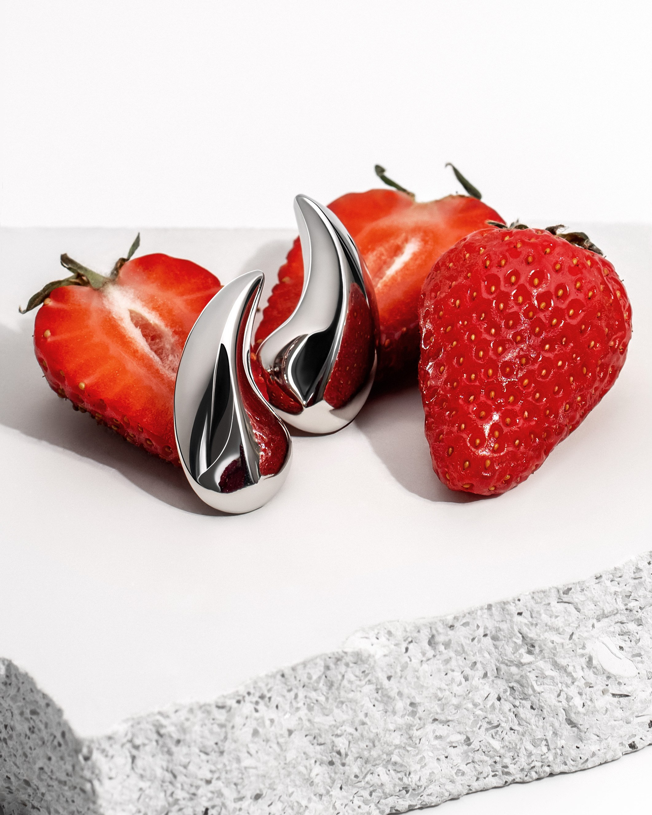 Product. Professional photo retouching