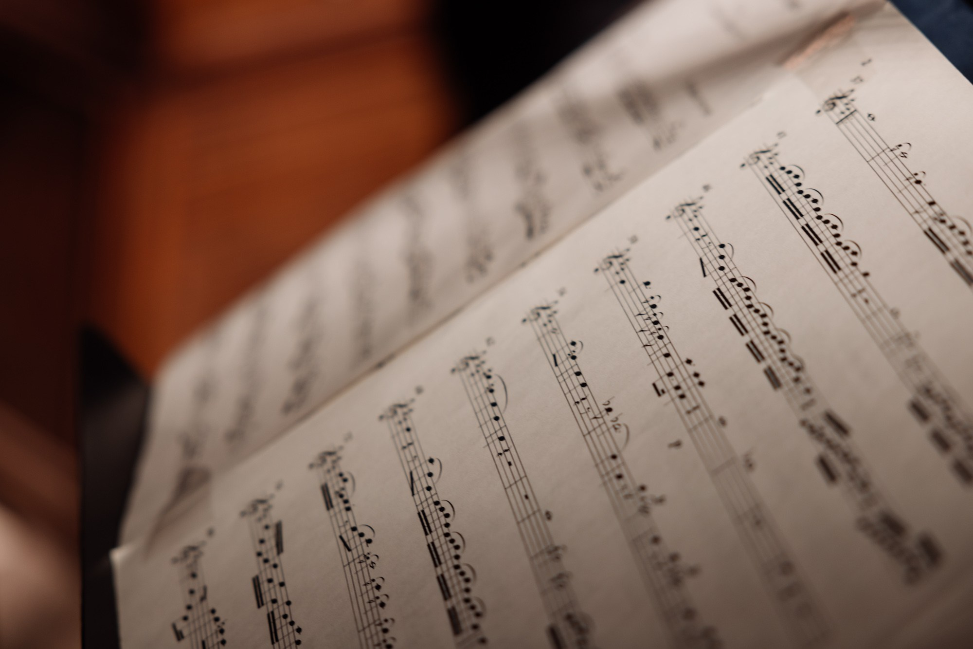 Песок и свечи. Владимир Киселев — свадебный фотограф в Саратове, Москве и по всему миру