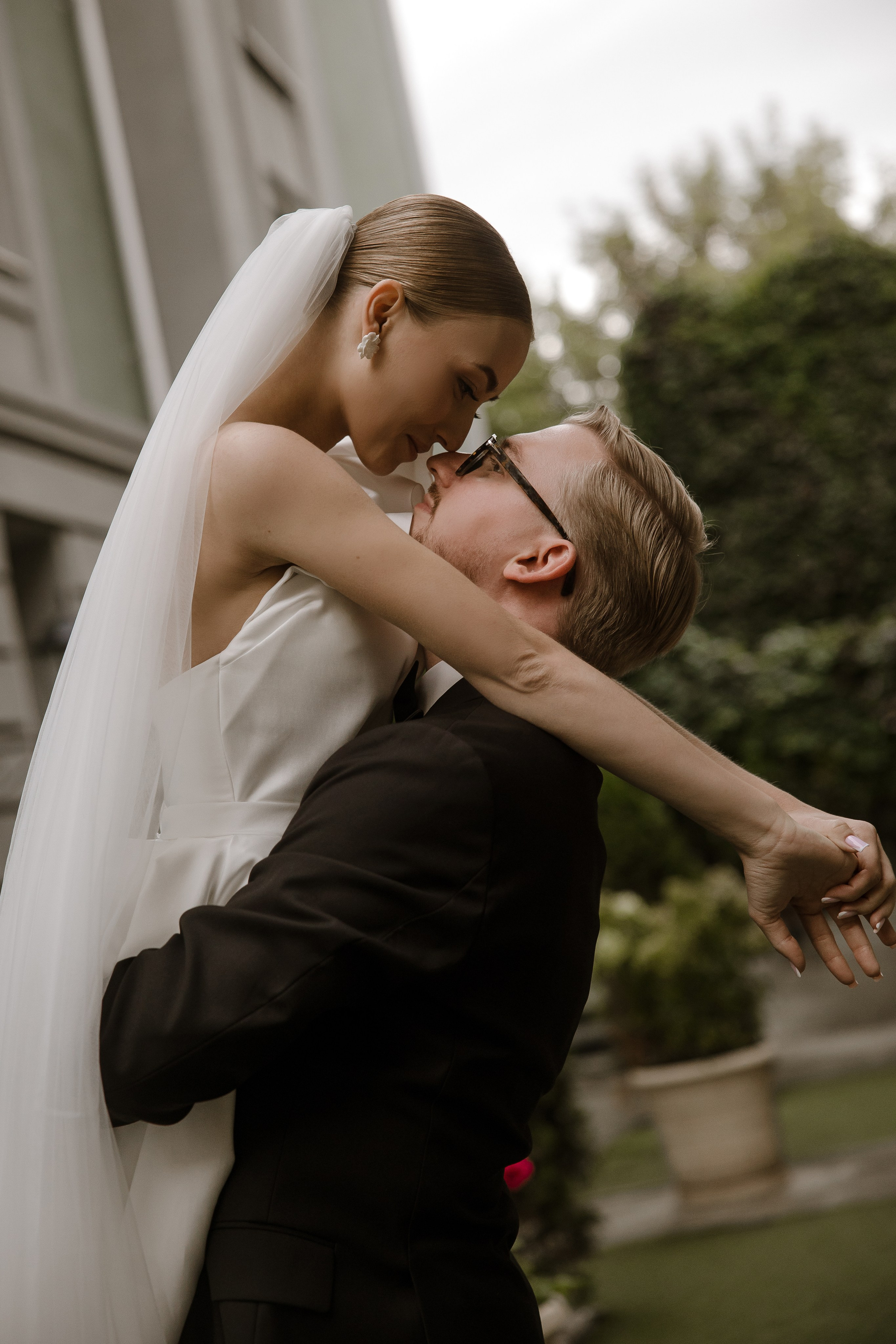 Свадебная фотосессия в Самаре в ресторане «Городская усадьба». Свадебный и семейный фотограф в Самаре и Тольятти | Елена Топанцева