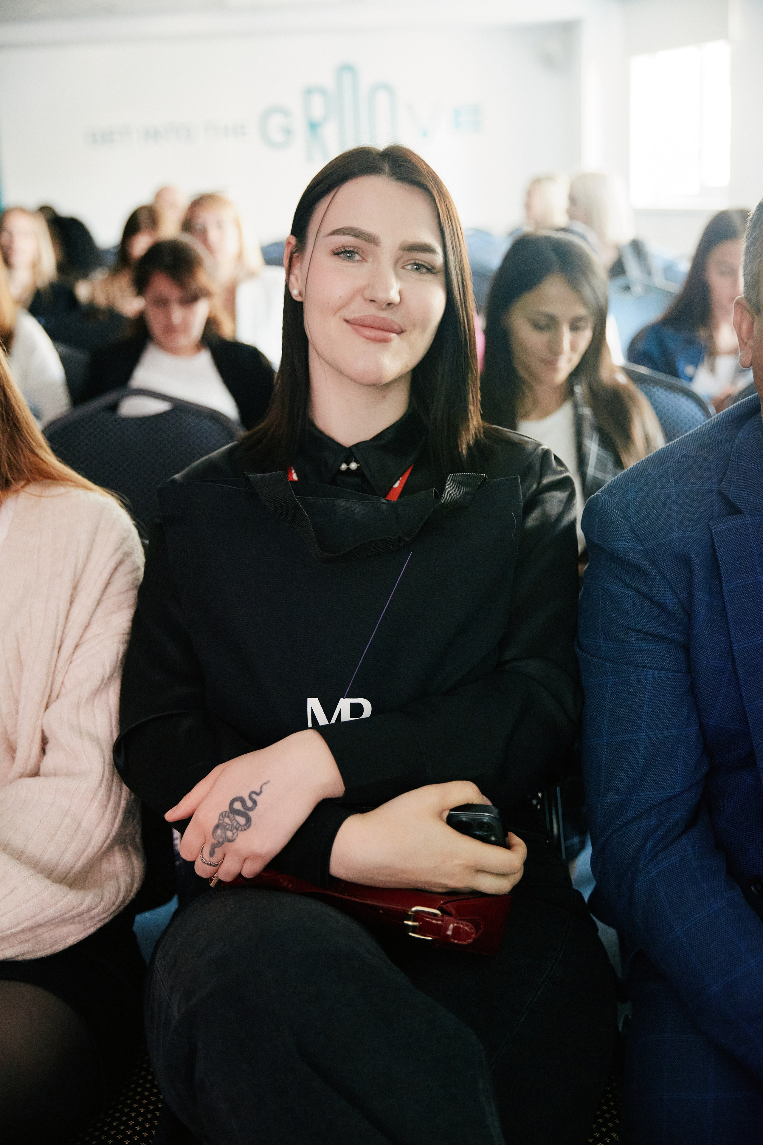 Презентация MR Group в ibis 23.04. Свадебный репортажный фотограф краснодар максим дремов дрёмов фотосессия студия цена