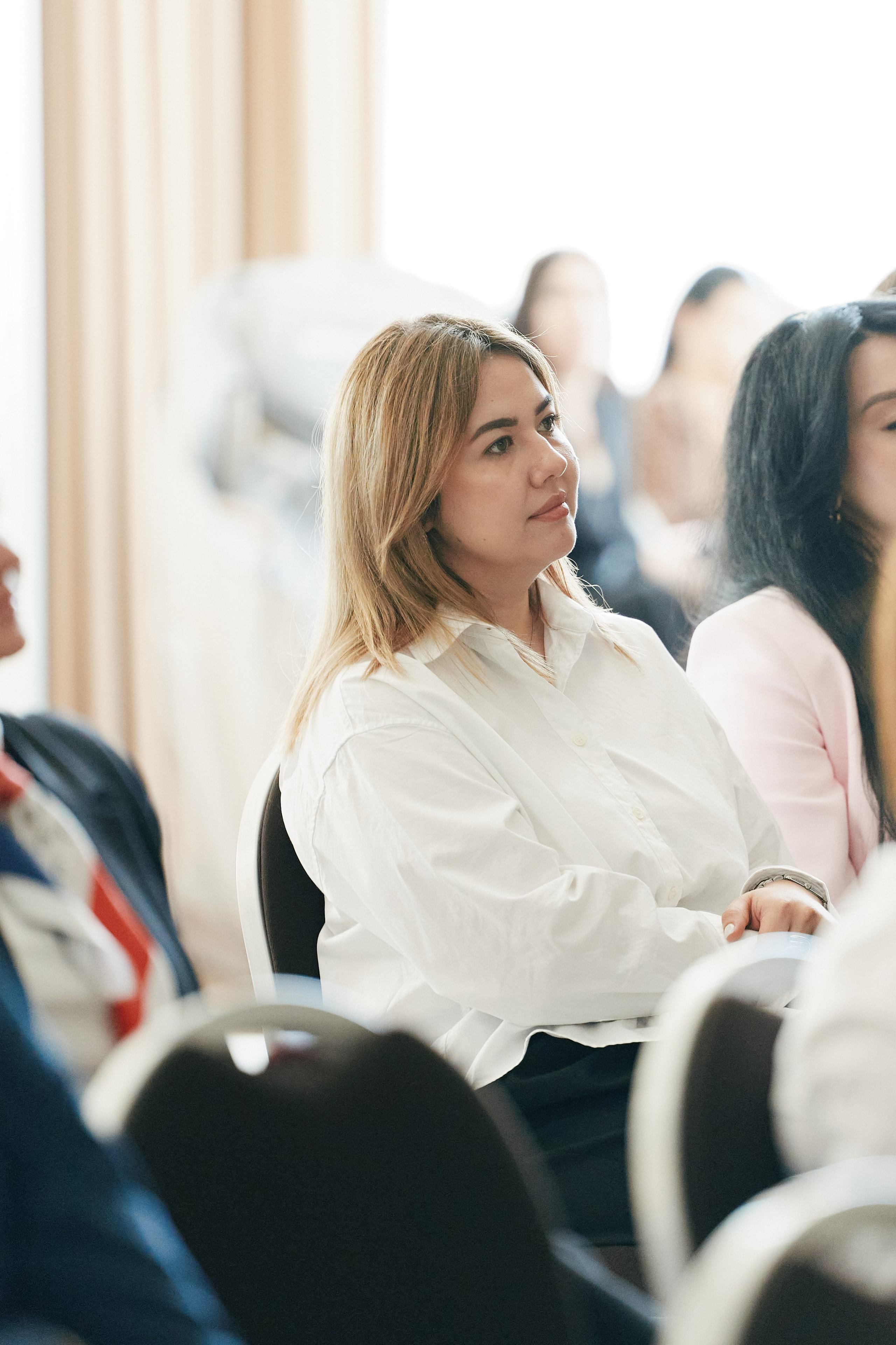 Форум Бизнес-тренды 2025 в Marriott Hotel 28.04. Свадебный репортажный фотограф краснодар максим дремов дрёмов фотосессия студия цена