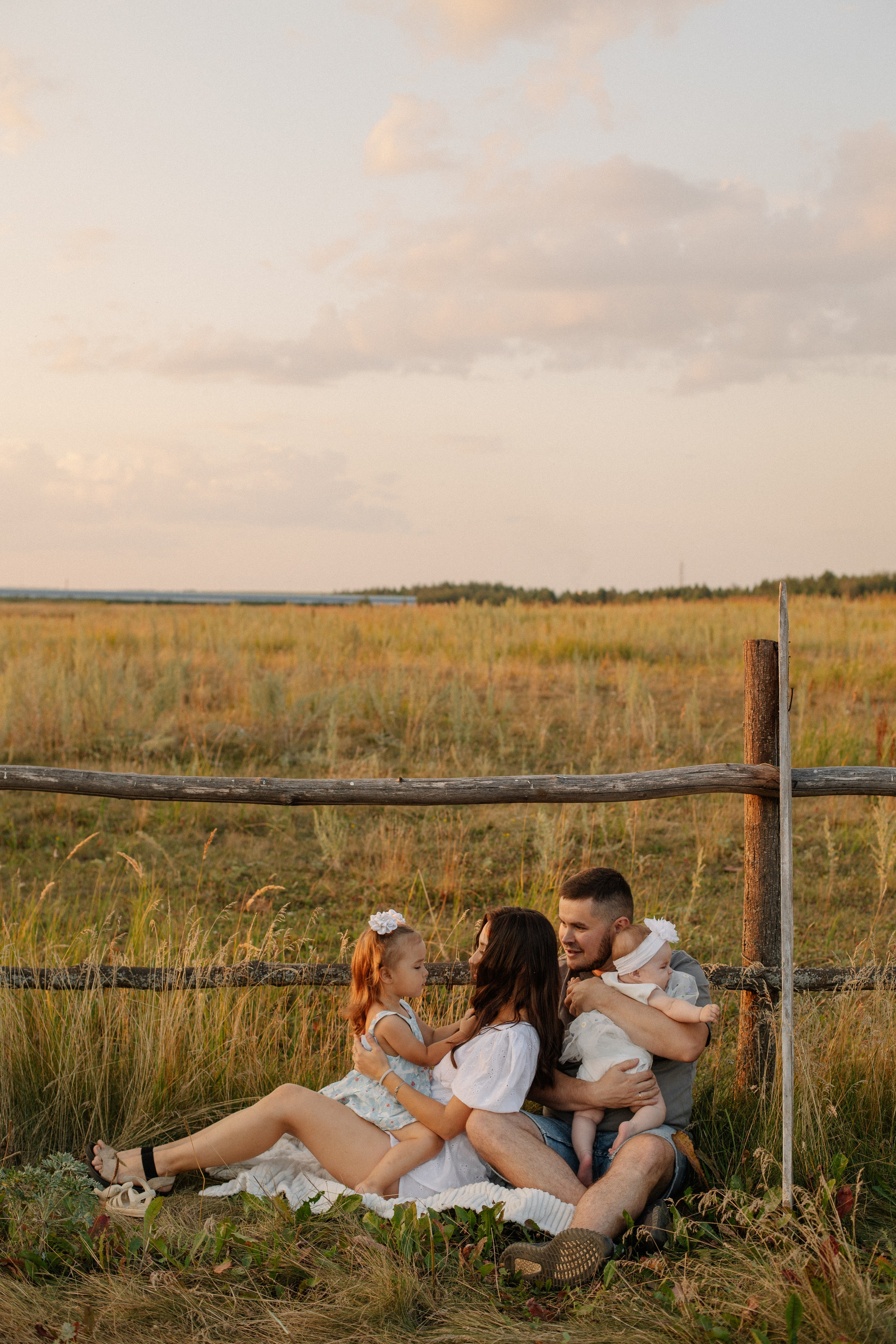 Артур и Диана с дочками. Свадебный и семейный фотограф в Нижнекамске, Набережных Челнах