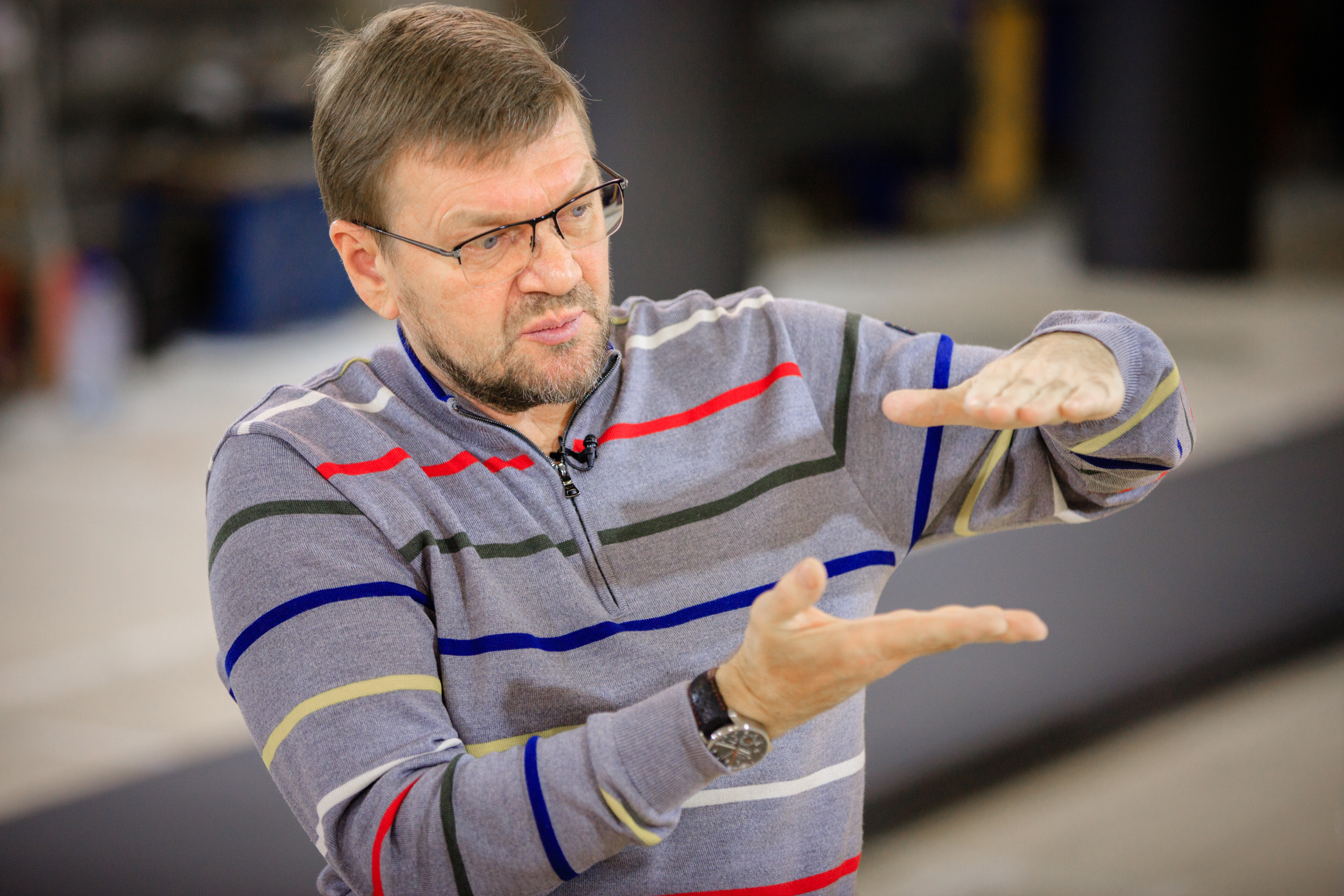 Съемка о производстве спортивных матов. Контент для бизнеса в Екатеринбурге Полдень Медиа