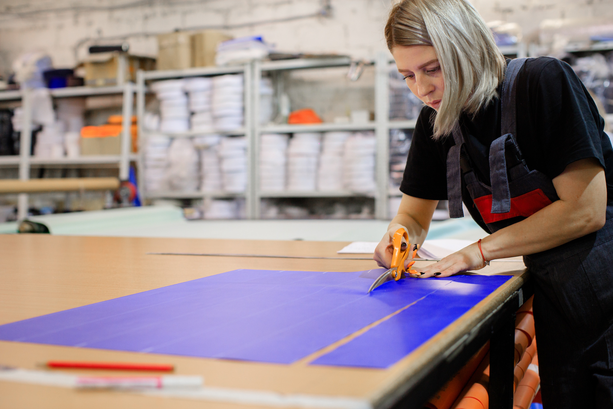 Съемка о производстве спортивных матов. Контент для бизнеса в Екатеринбурге Полдень Медиа