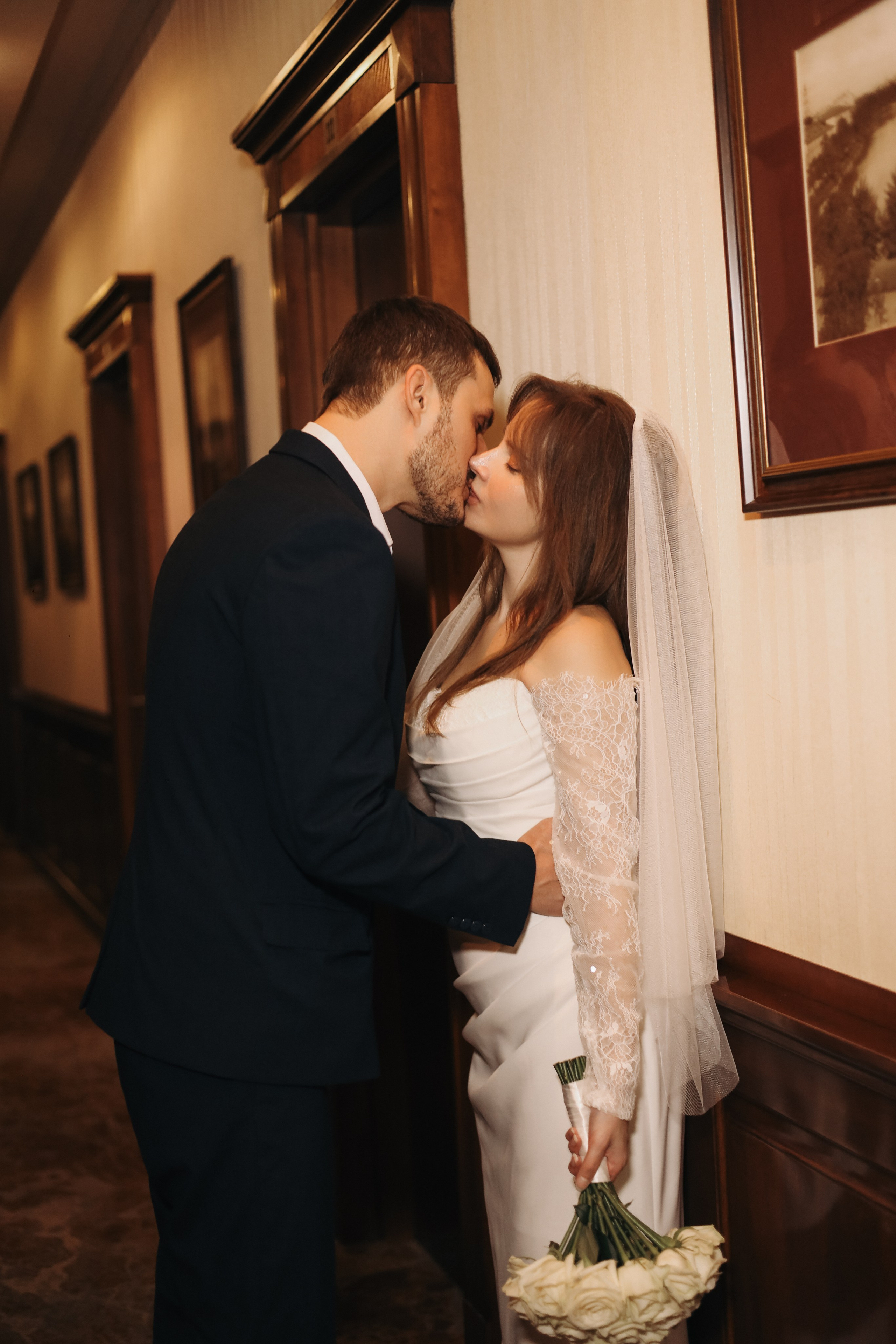 Ира и Денис. Амбассадори + Грибоедовский. Диана Чечель. Свадебный и семейный фотограф в Москве