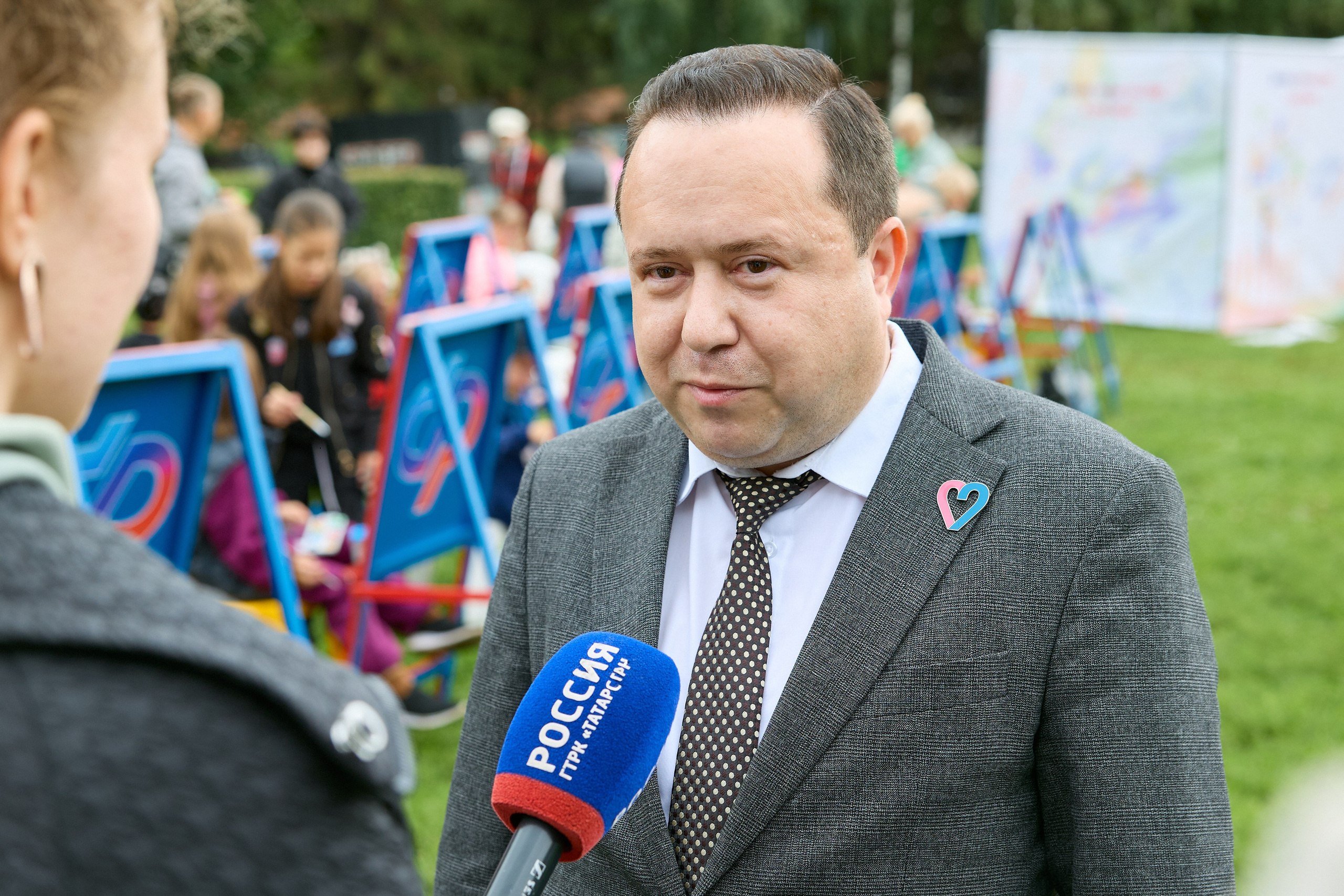 Рожай, Казань!. Мое имя Раиль. Я репортажный фотограф в Казани, так же мой любимый жанр — свадебный фотограф