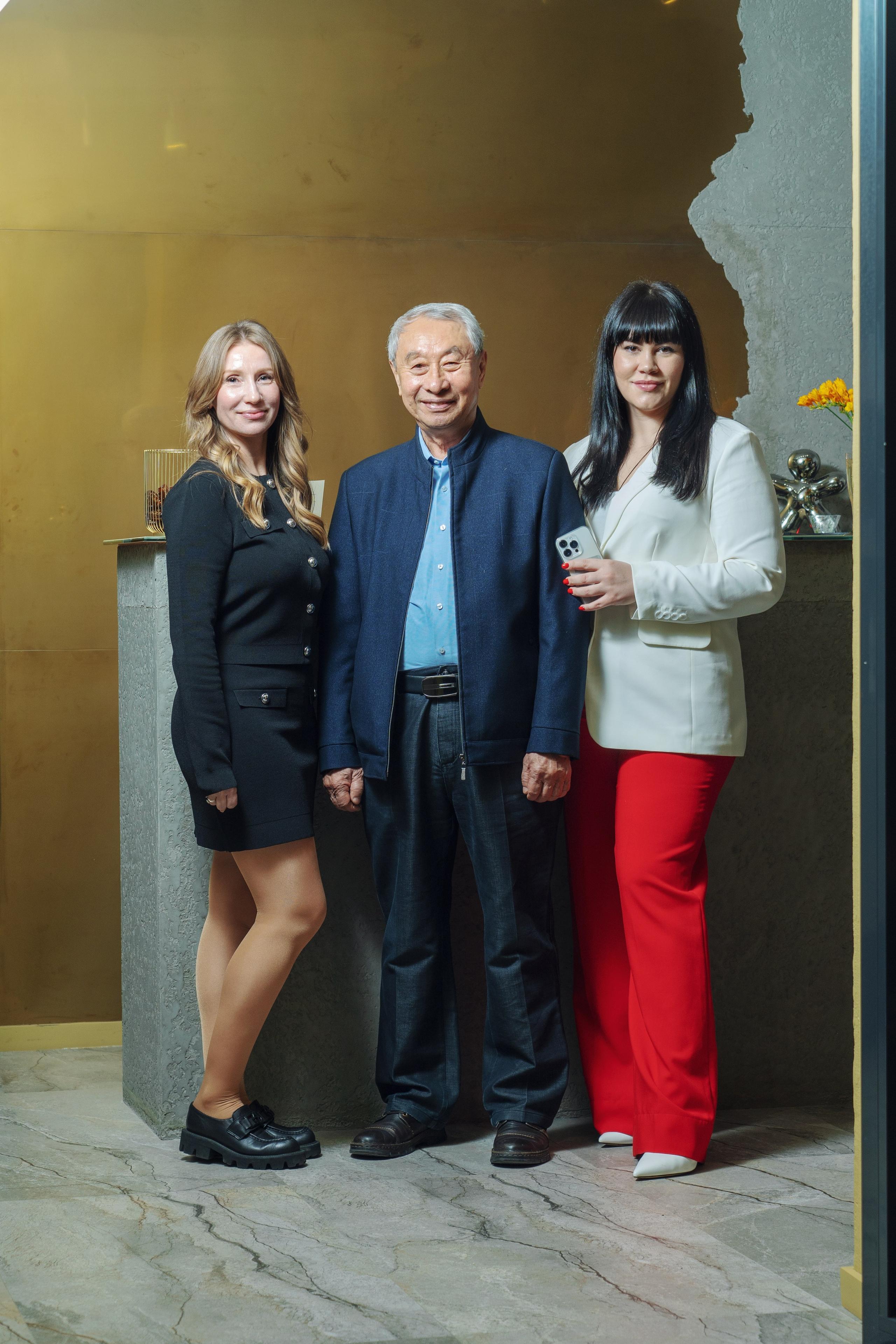 Открытие салона «Золотая буржуАзия»