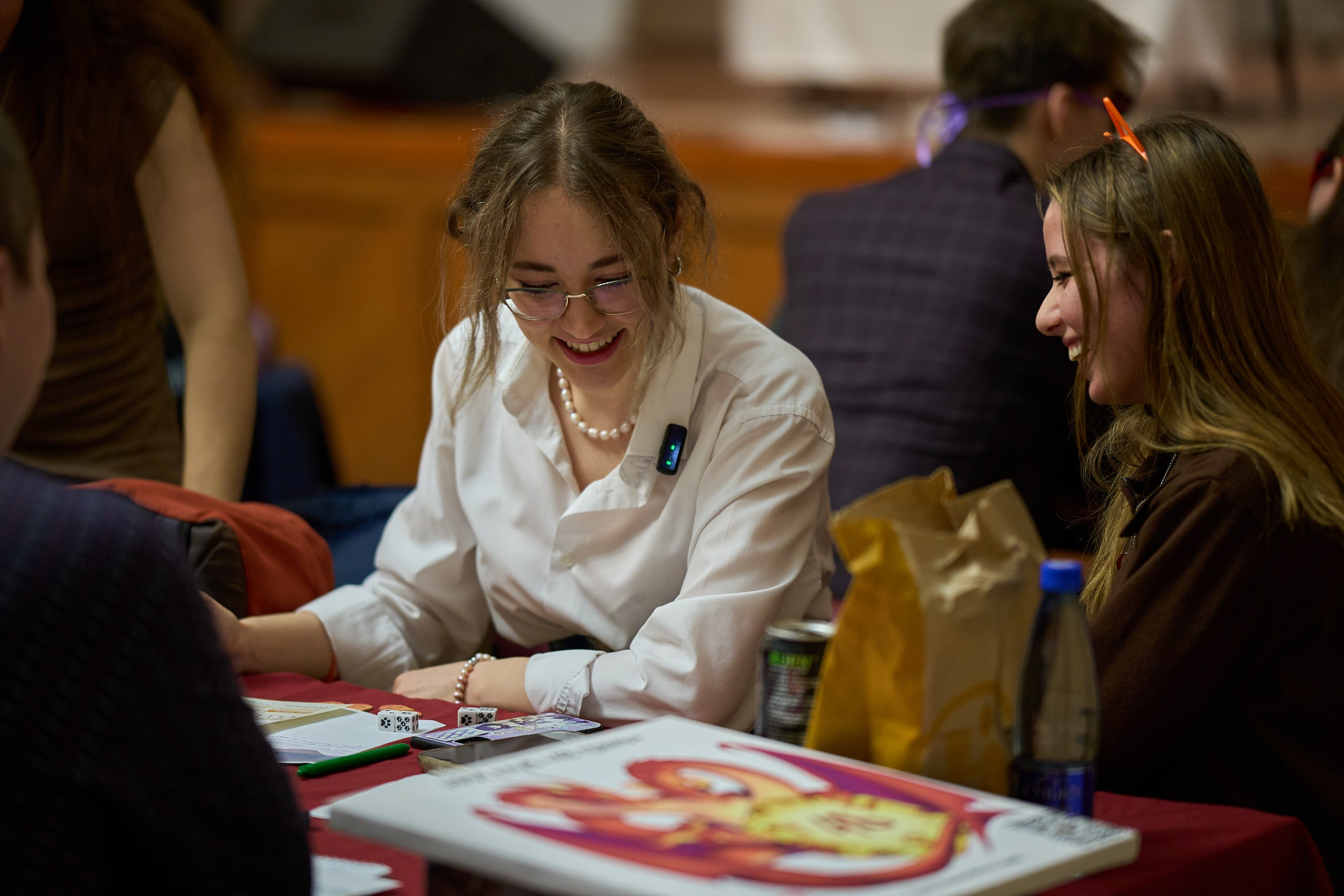 Мантикон V (2025). Фотографирует красивое Денис Горностаев