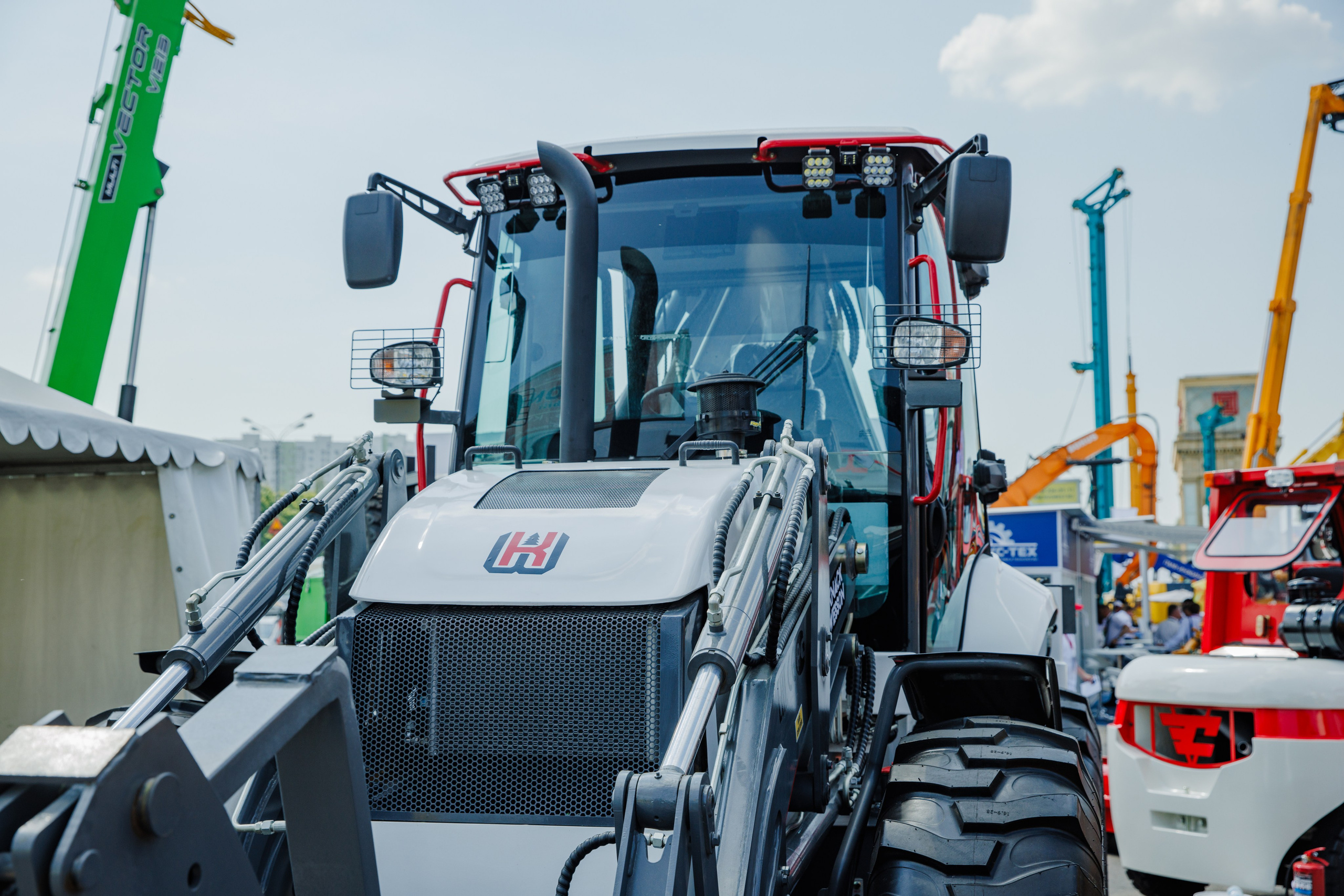 Выставка Спец. Техники. Фотограф Москва Шептаев Артём
