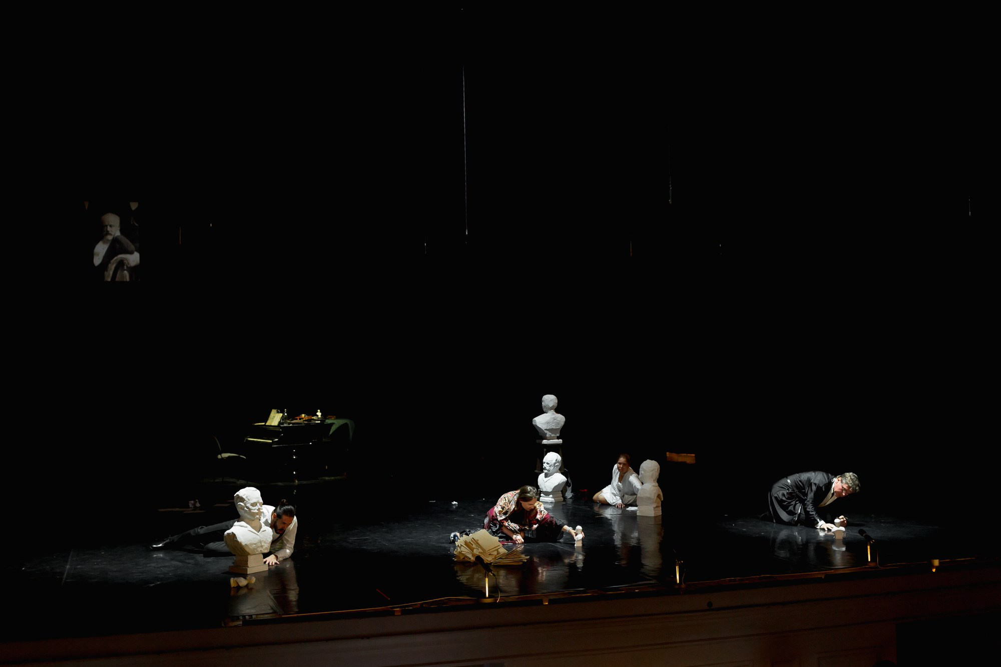 Спектакль Приглушенные голоса в Театре Эрмитажа (+репетиция). Семейный и портретный фотограф в Санкт-Петербурге Андрей Воробьев