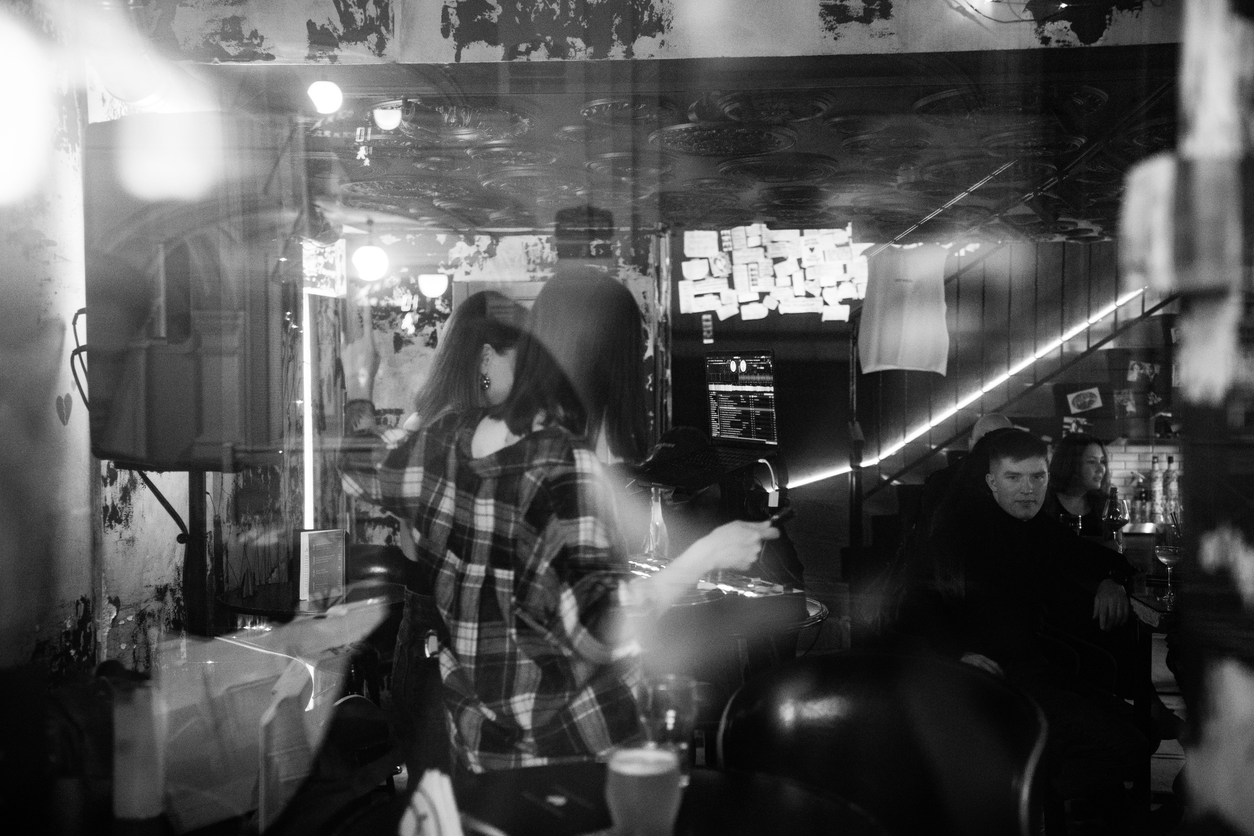 Из Сибири с любовью. Бар разбитых сердец. Концертный и репортажный фотограф в Санкт-Петербурге Слава Пахомов