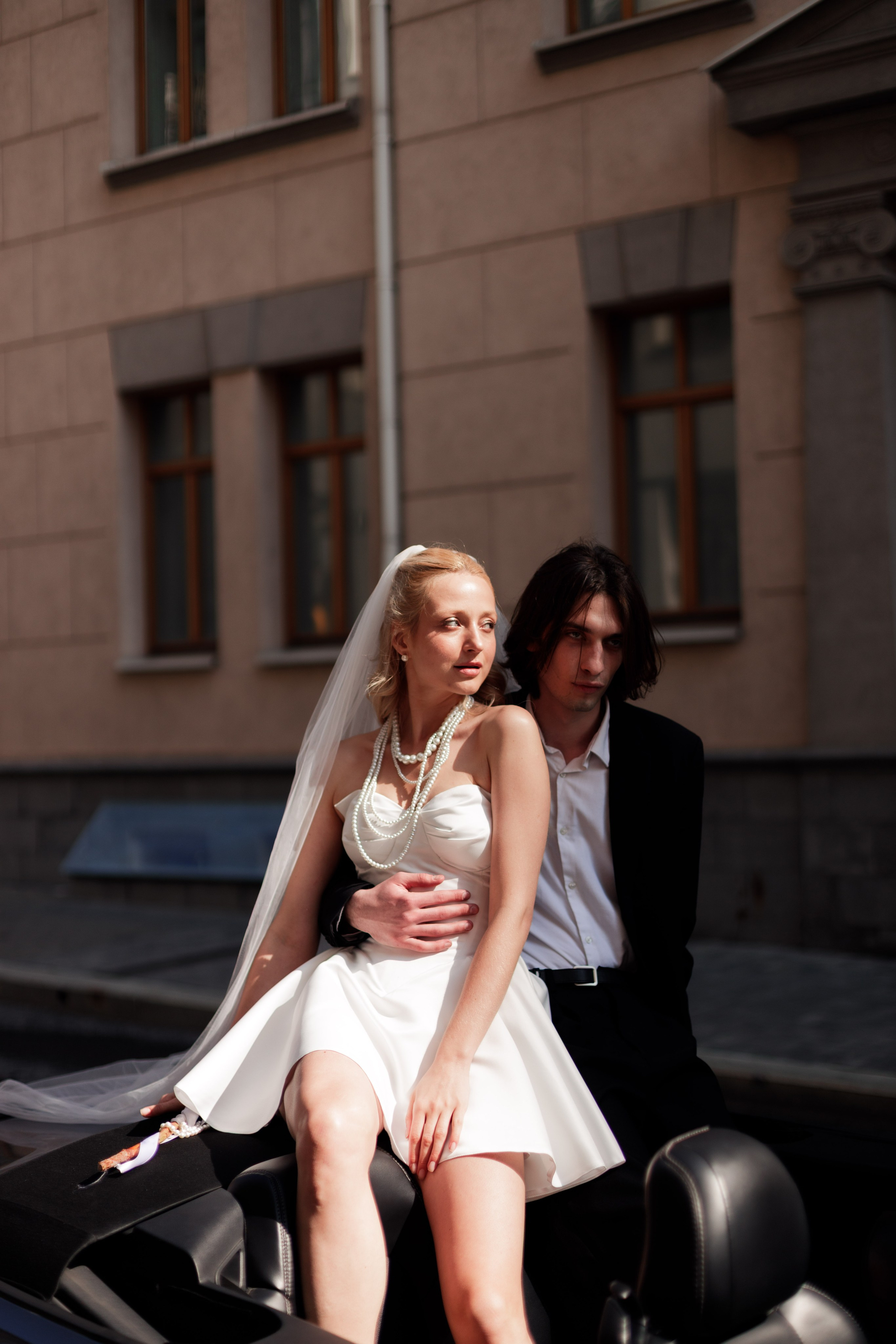 Свадебная фотосессия с автомобилем в центре Москвы, фотограф свадьбам Москва