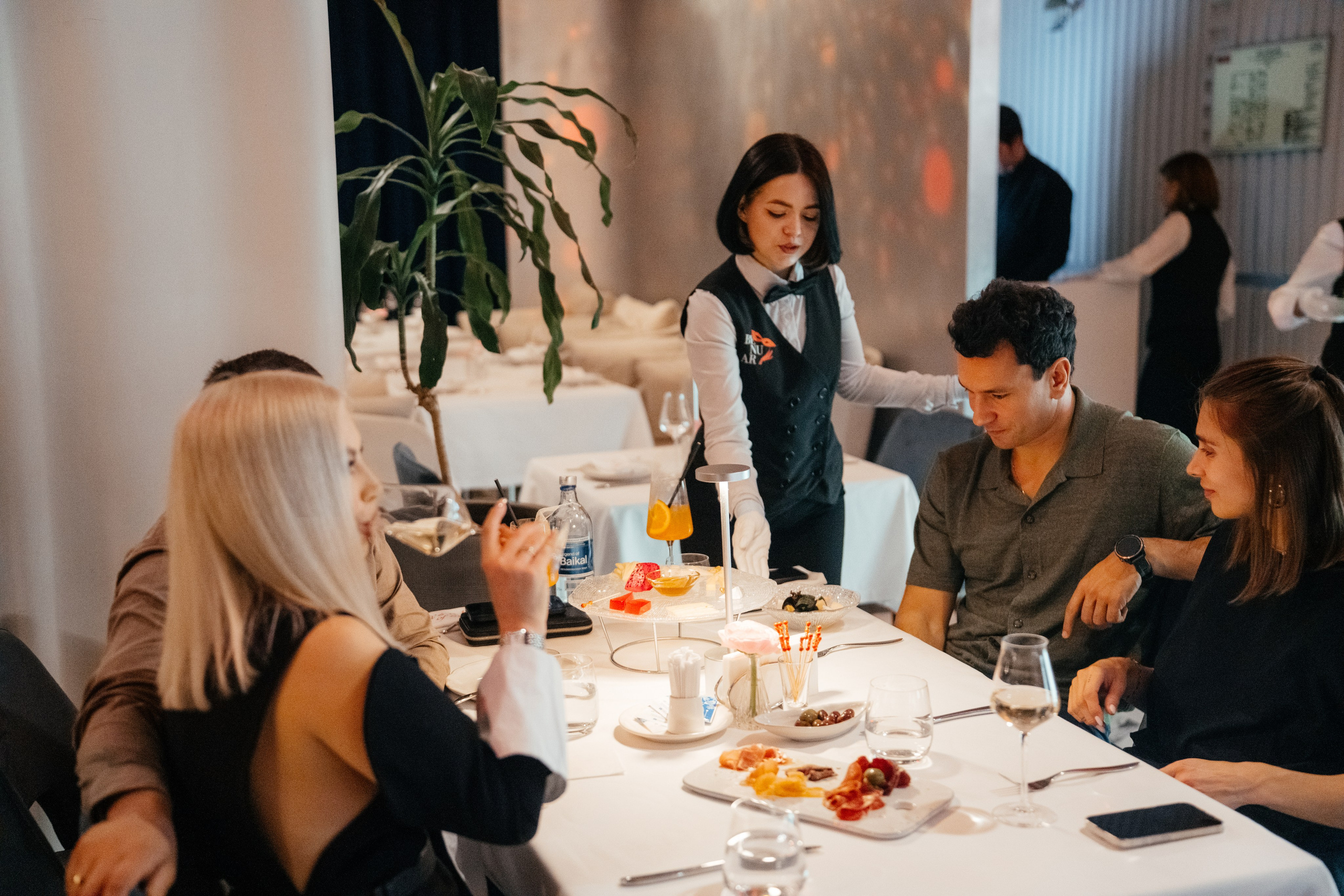 2 апреля (среда). BENUAR Restaurant