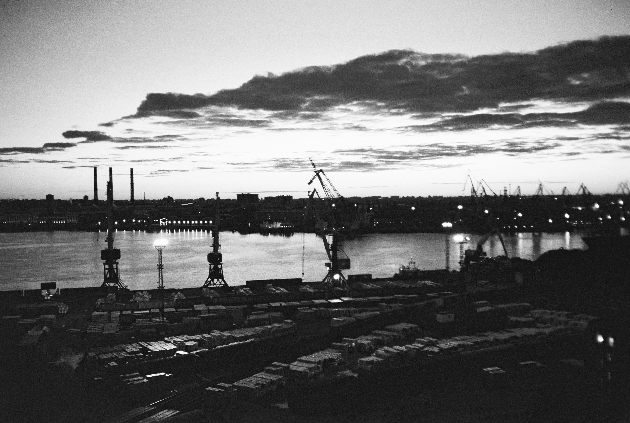 Фотографии цветные. Свадебный и семейный пленочный фотограф в Петербурге Истомина Ирина