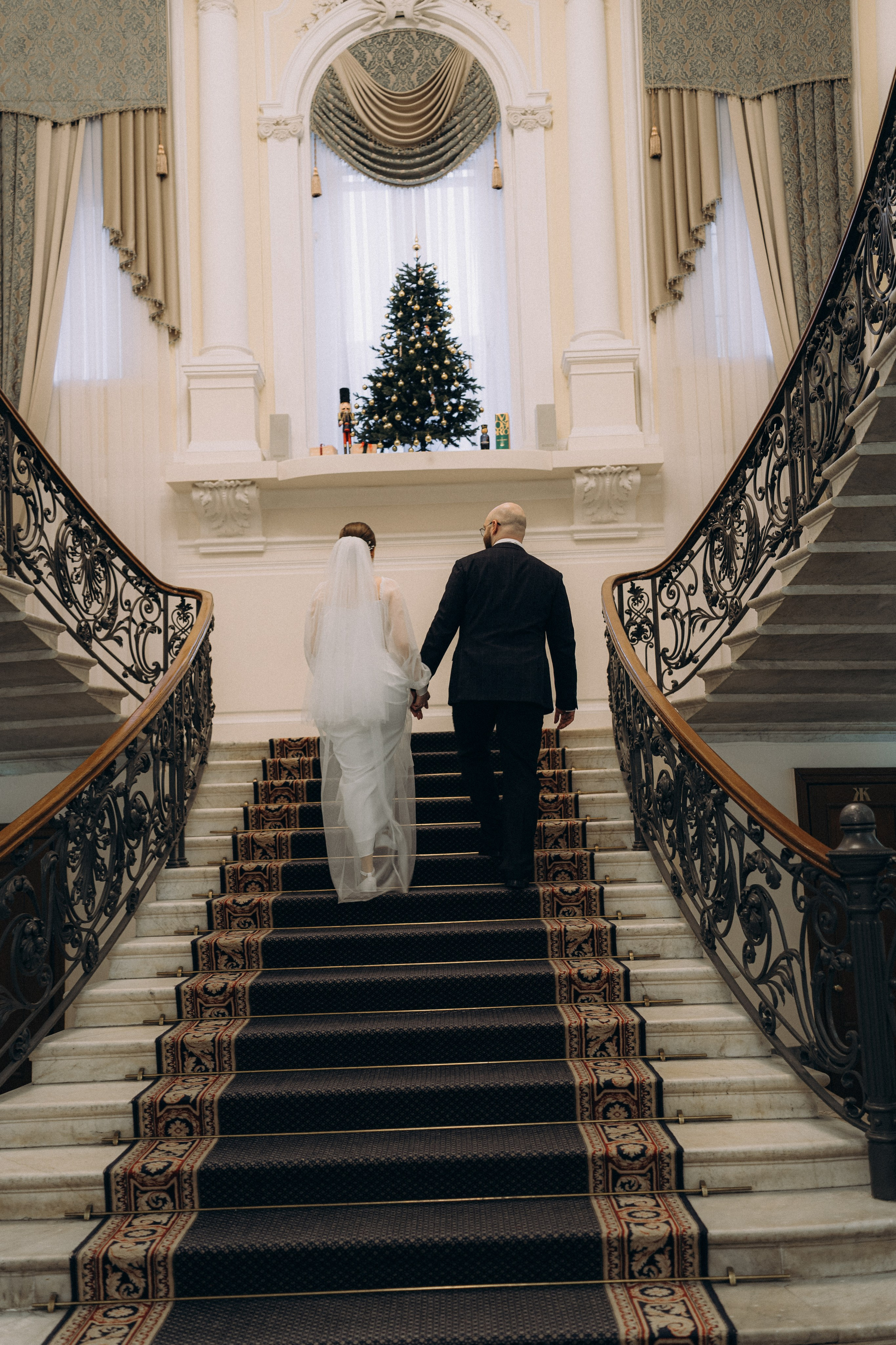 СВАДЕБНАЯ СЬЕМКА ВО ВТОРОМ ДВОРЦЕ (ДЕКАБРЬ) ТАКЖЕ СЬЕМКА В СТУДИИ НА ЧЕРНЫШЕВСКОЙ. Профессиональный фотограф, Санкт-Петербург — Виктория Богомолова