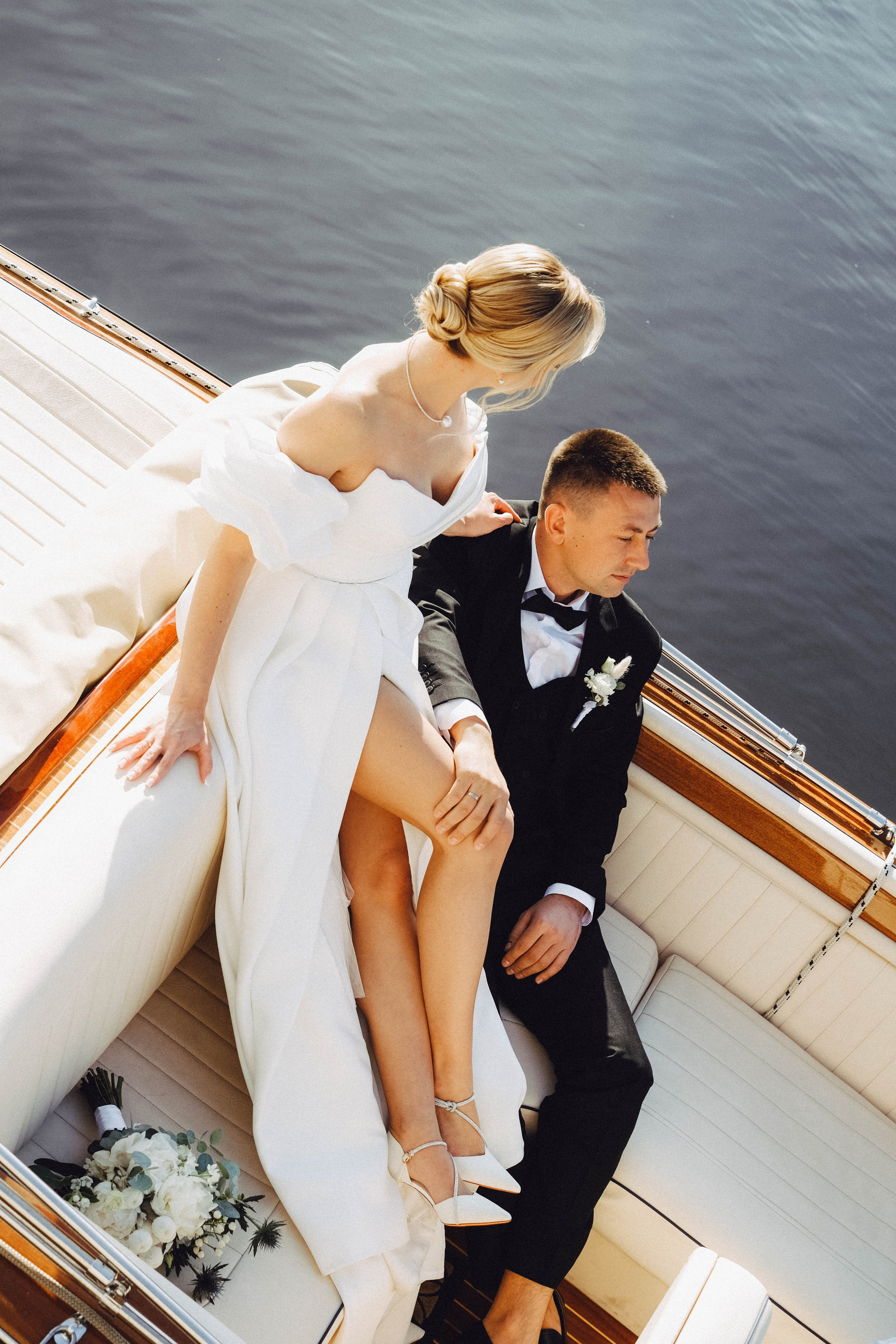 СВАДЕБГНАЯ ПРОГУЛКА ПО КАНАЛ САНКТ-ПЕТЕРБУРГА НА КАТЕРЕ. Профессиональный фотограф, Санкт-Петербург — Виктория Богомолова